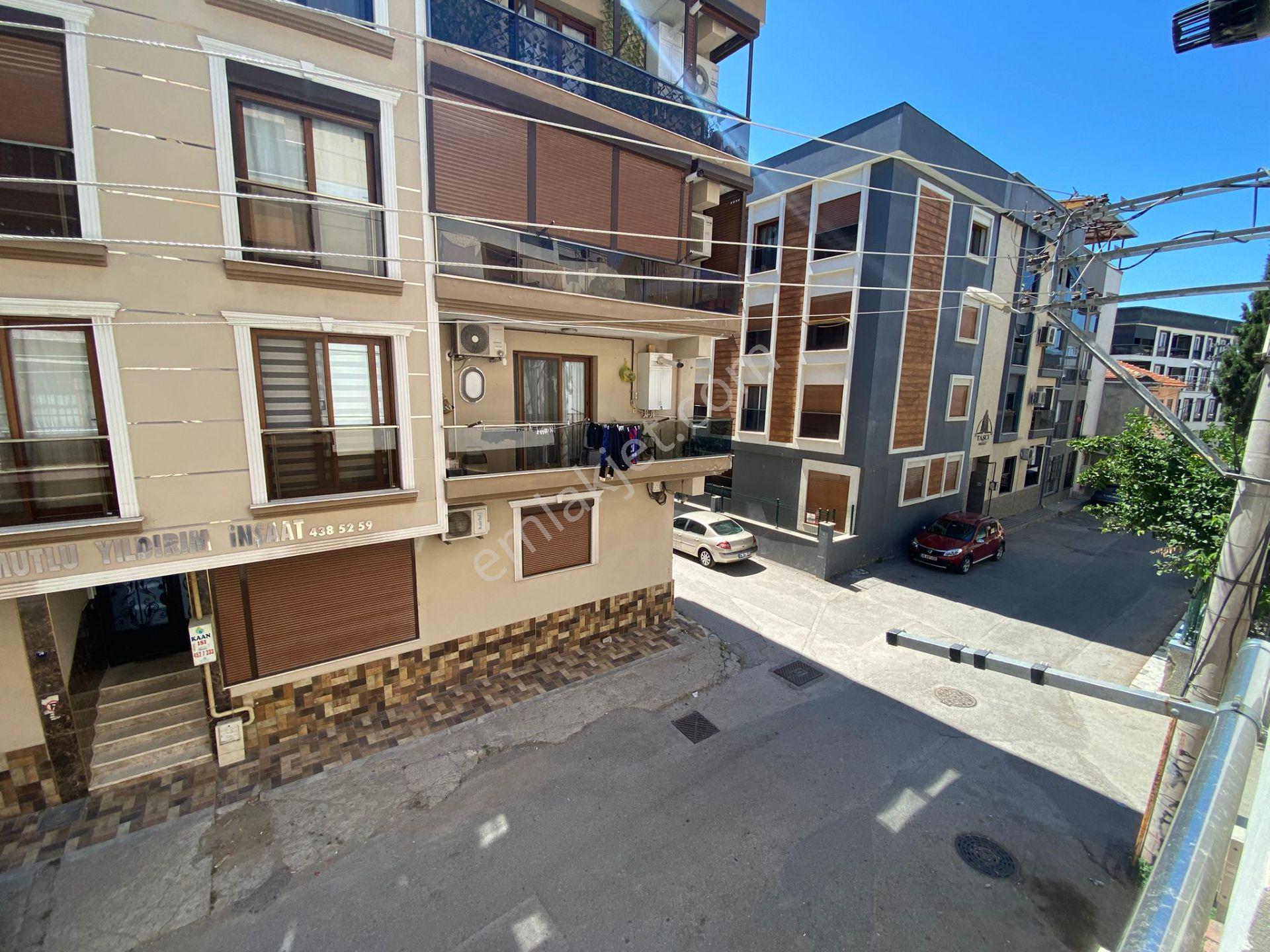 Buca Şirinyer Hürriyet Mahallesinde 3+1 115m2 Dgazlı Arakat Bakımlı Kiralık Daire - Görsel 32