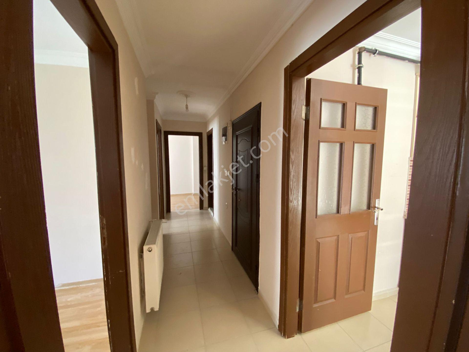 Buca Şirinyer Hürriyet Mahallesinde 3+1 115m2 Dgazlı Arakat Bakımlı Kiralık Daire - Görsel 26