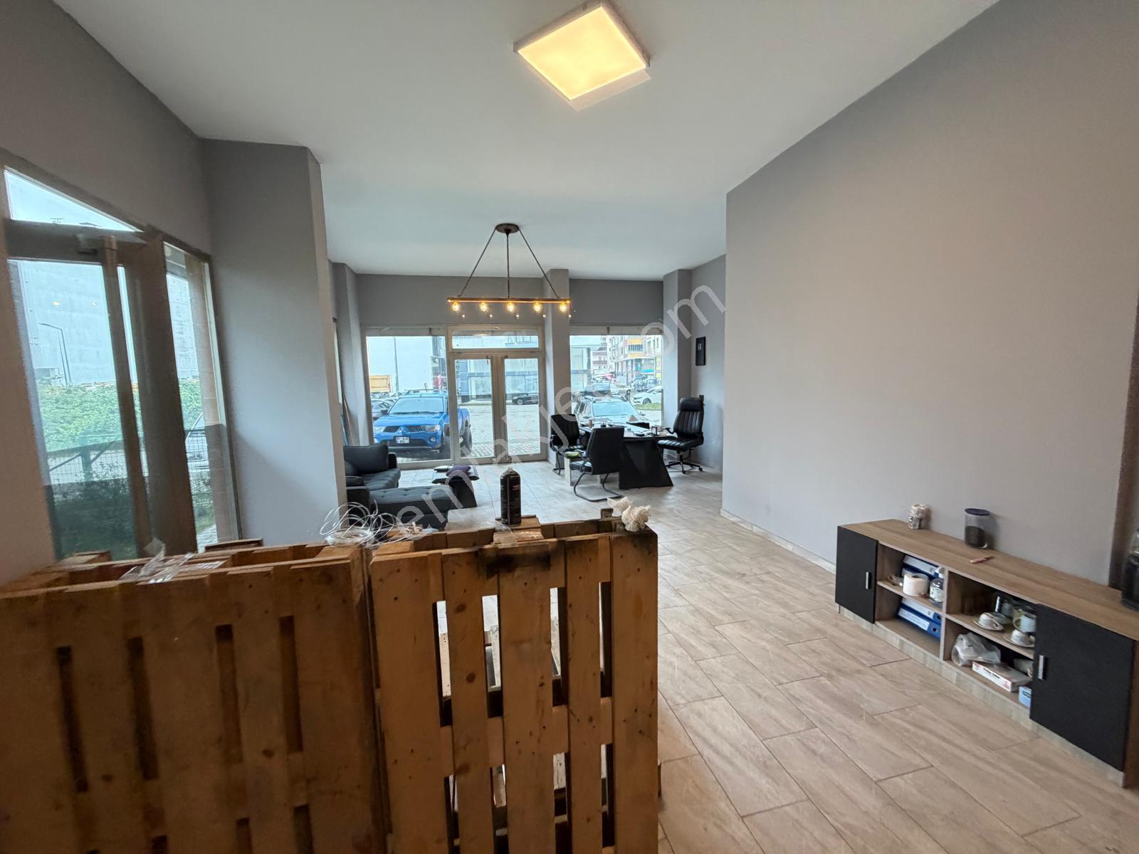Araklı Da Kiralık Depolu Dükkan - Görsel 11
