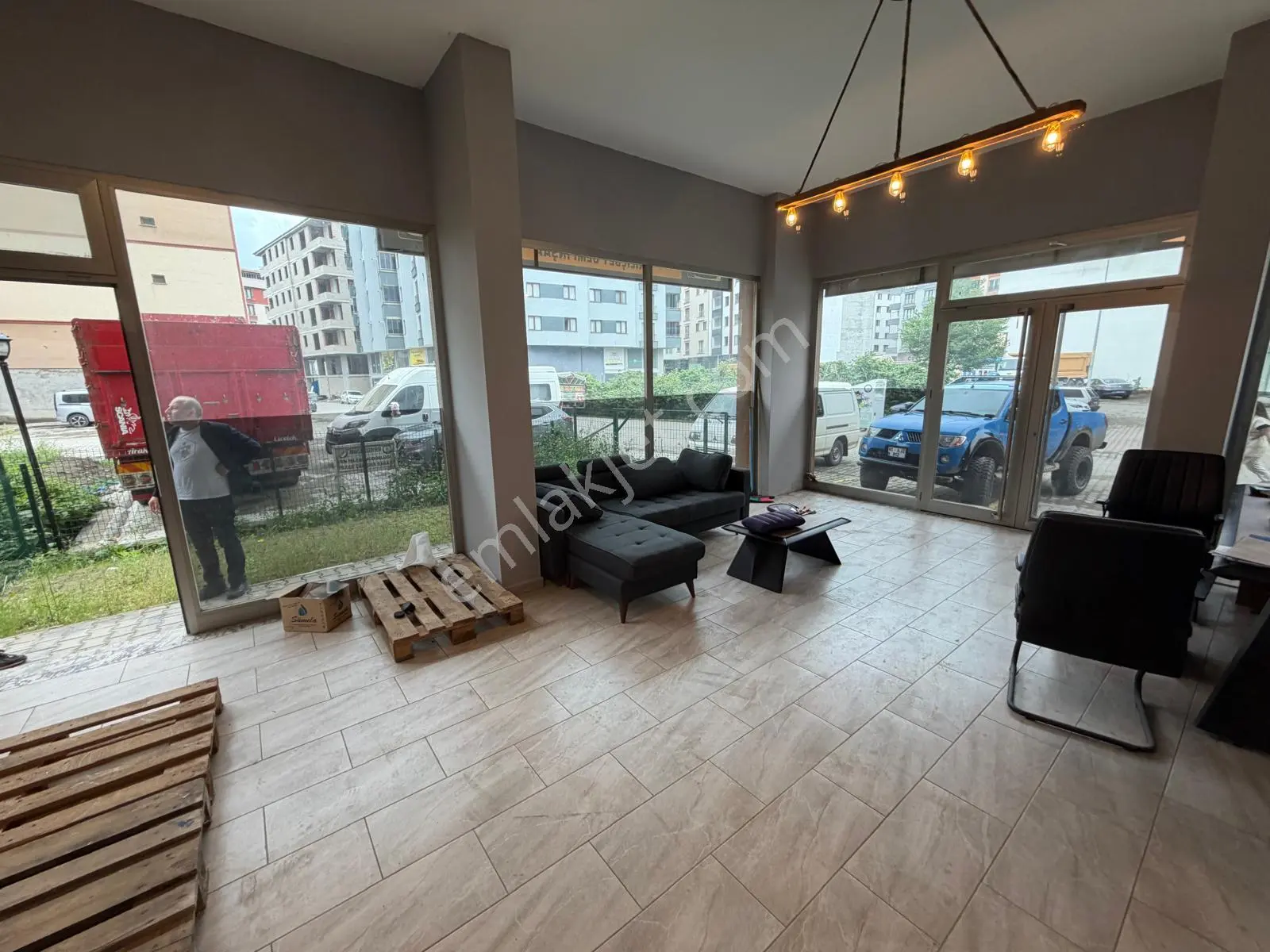 Araklı Da Kiralık Depolu Dükkan - Görsel 4