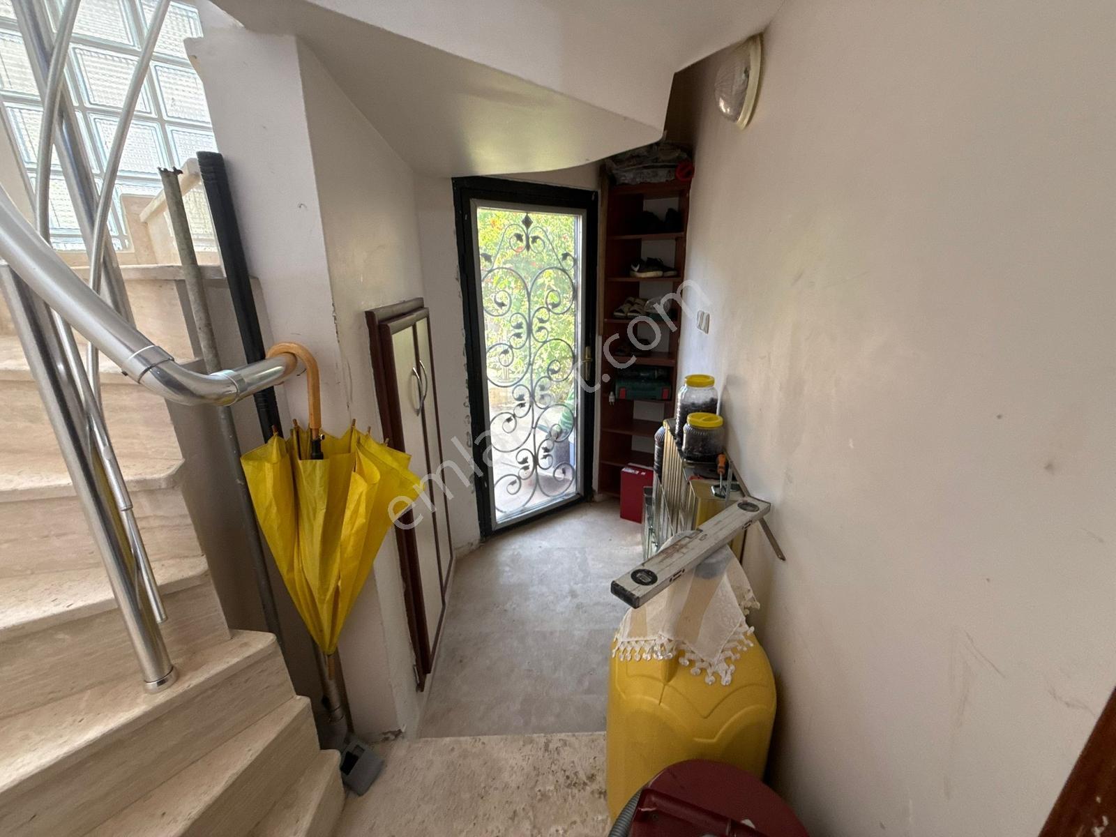 Varyant'tan Altınolukta 4+1 Bahçeli Köşe Denize 50 Metre Villa - Görsel 14