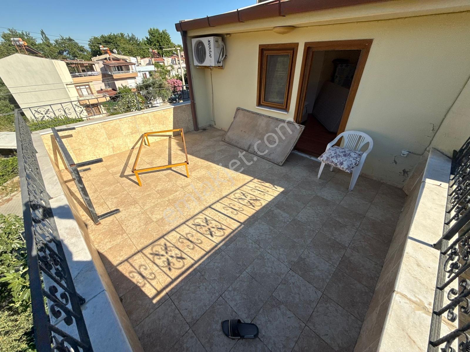Varyant'tan Altınolukta 4+1 Bahçeli Köşe Denize 50 Metre Villa - Görsel 9
