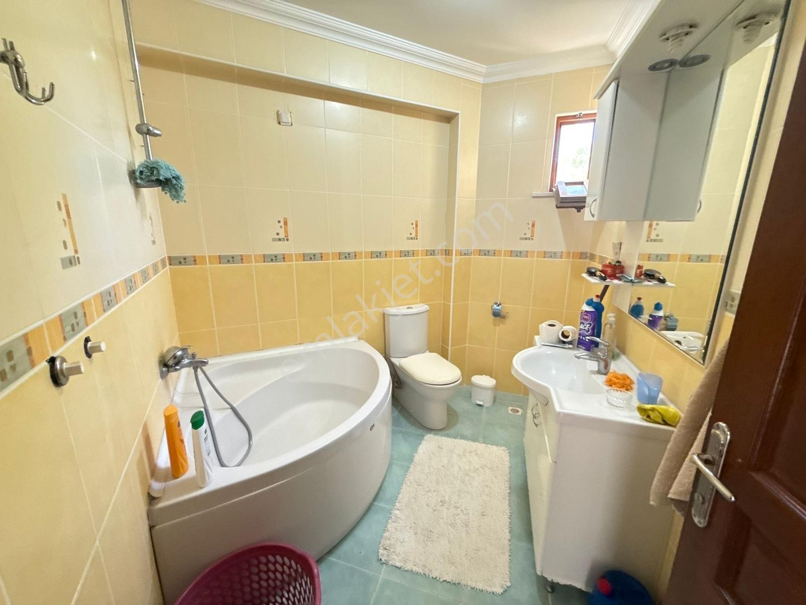 Varyant'tan Altınolukta 4+1 Bahçeli Köşe Denize 50 Metre Villa - Görsel 7