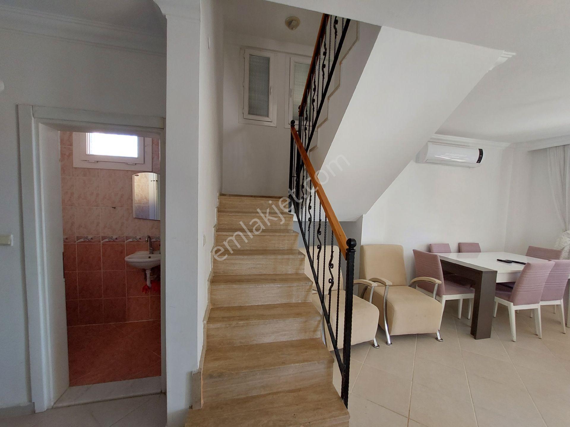 Denize 100m Triblex Villa 3 Oda1 Salon Ayrı Mutfak Ebeveyn Banyolu 2 Banyo 3 Wc - Görsel 23