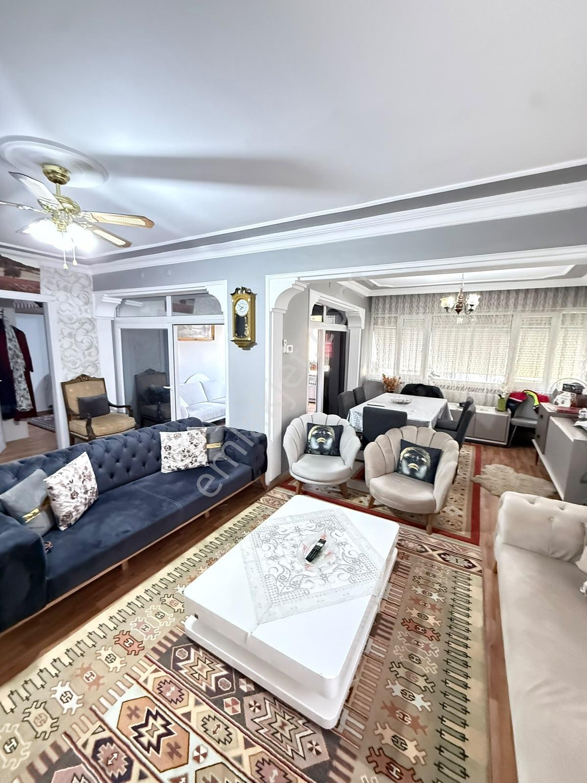 İstiklal Cadde Üstü Arakat Panjurlu Yalıtımlı Tadilatlı Daire ! - Görsel 9