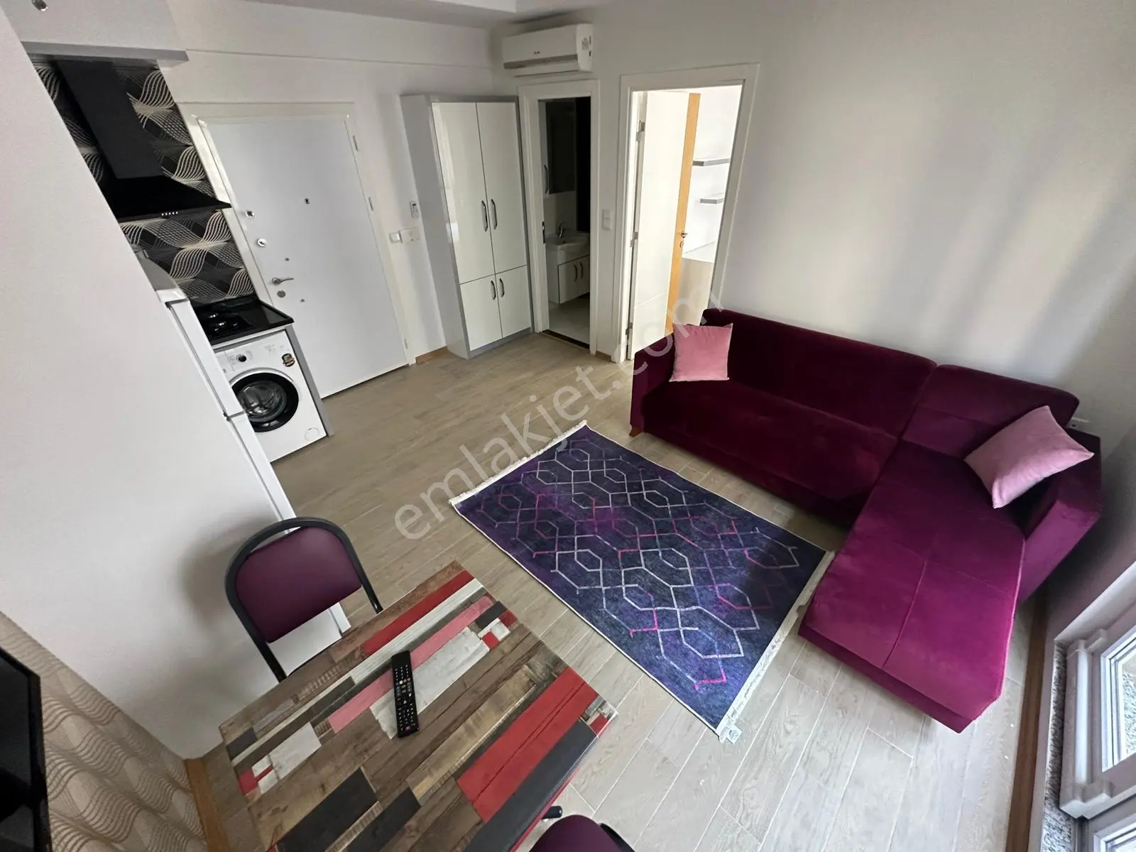 Denizli Zeytinköy De 1+1 Geniş Apart