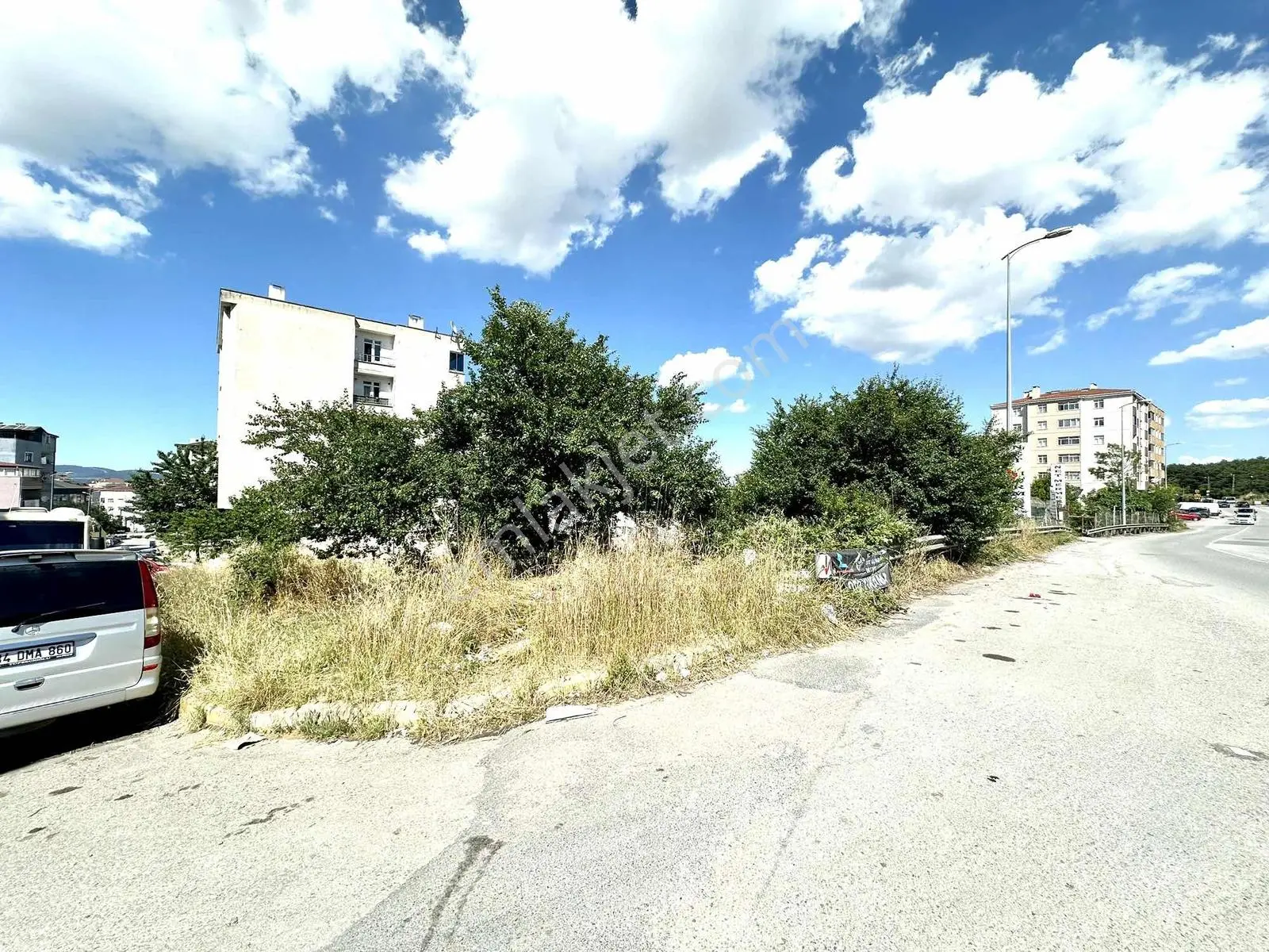 İstanbul'un Göbeğinde-tabela Değeri Yüksek-köşebaşı Kiralık Arsa