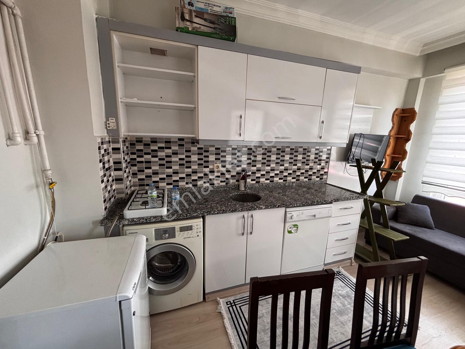 Coldwell Banker'den Bahçelievler'de Kiralık Eşyalı 1+1 Daire - Görsel 18