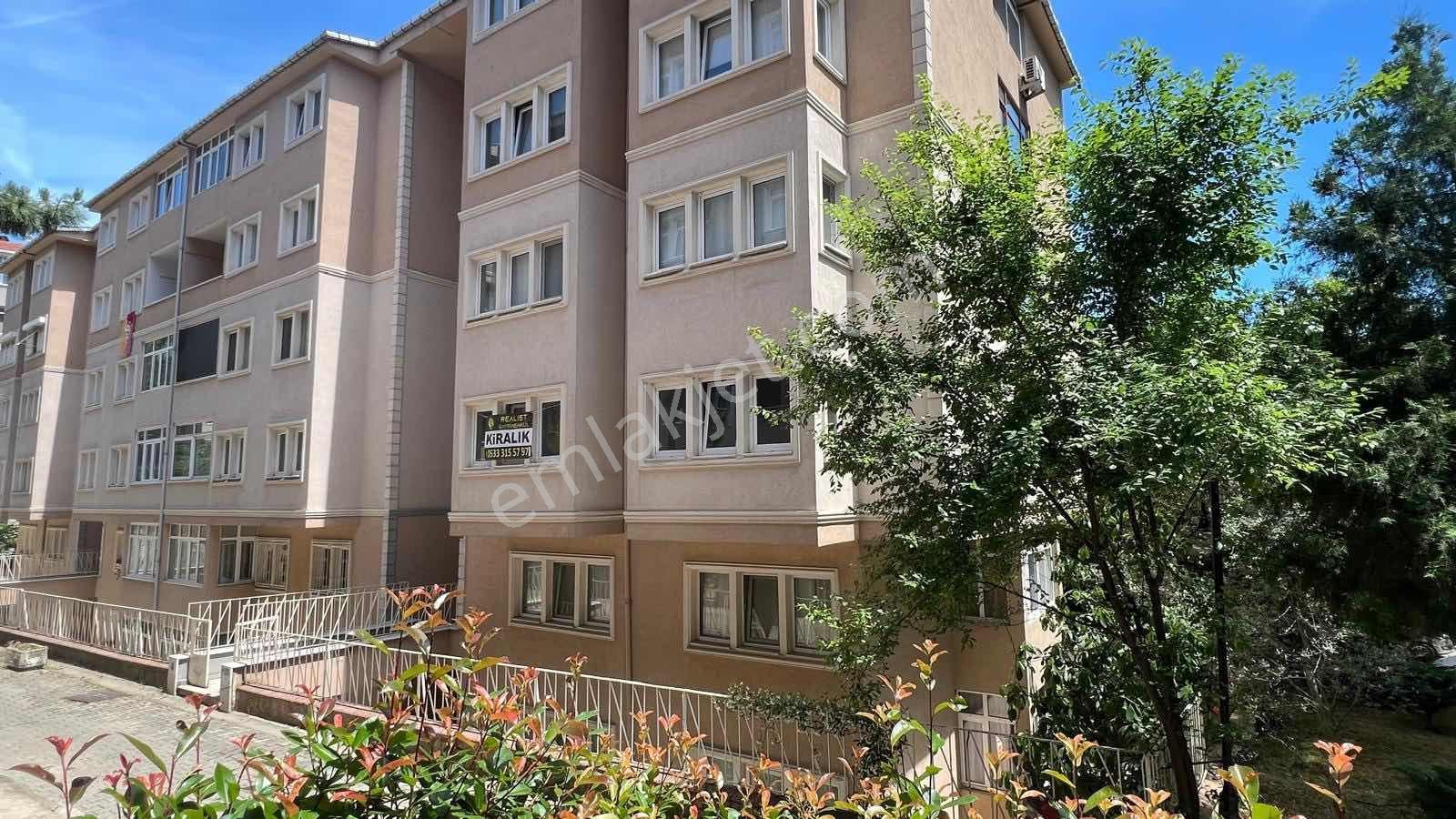 Üsküdar Çengelköy Ata-2 Sitesinde 140m2 Daire