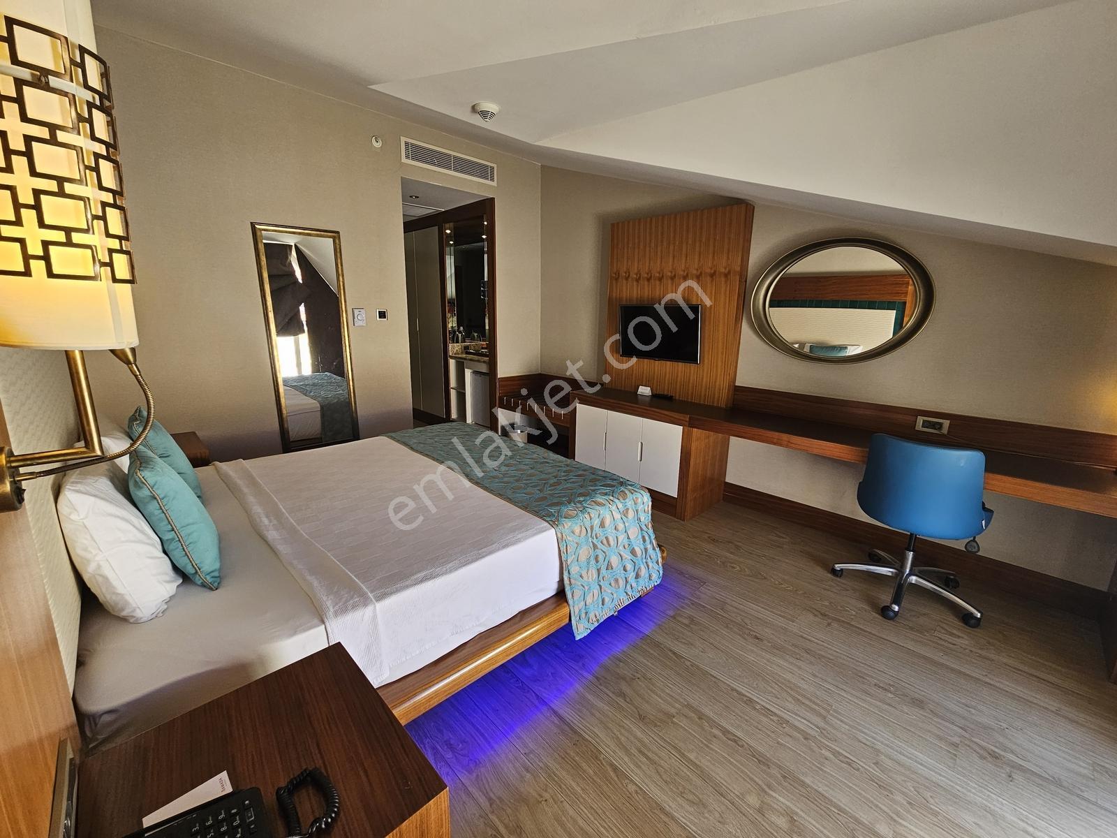 Kuşadası Ramada Resort'te Satılık 2+0 - Görsel 18