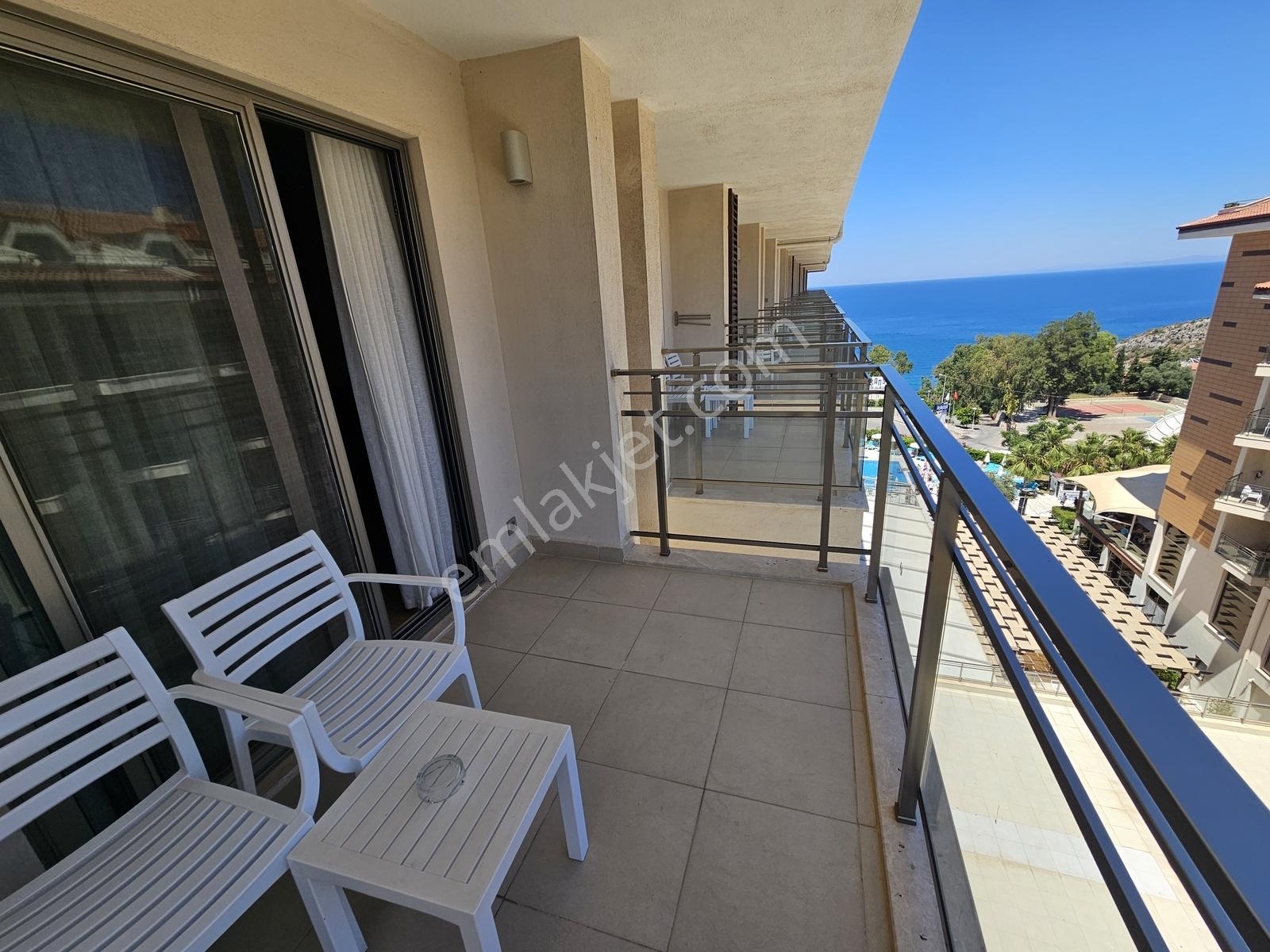 Kuşadası Ramada Resort'te Satılık 2+0 - Görsel 13