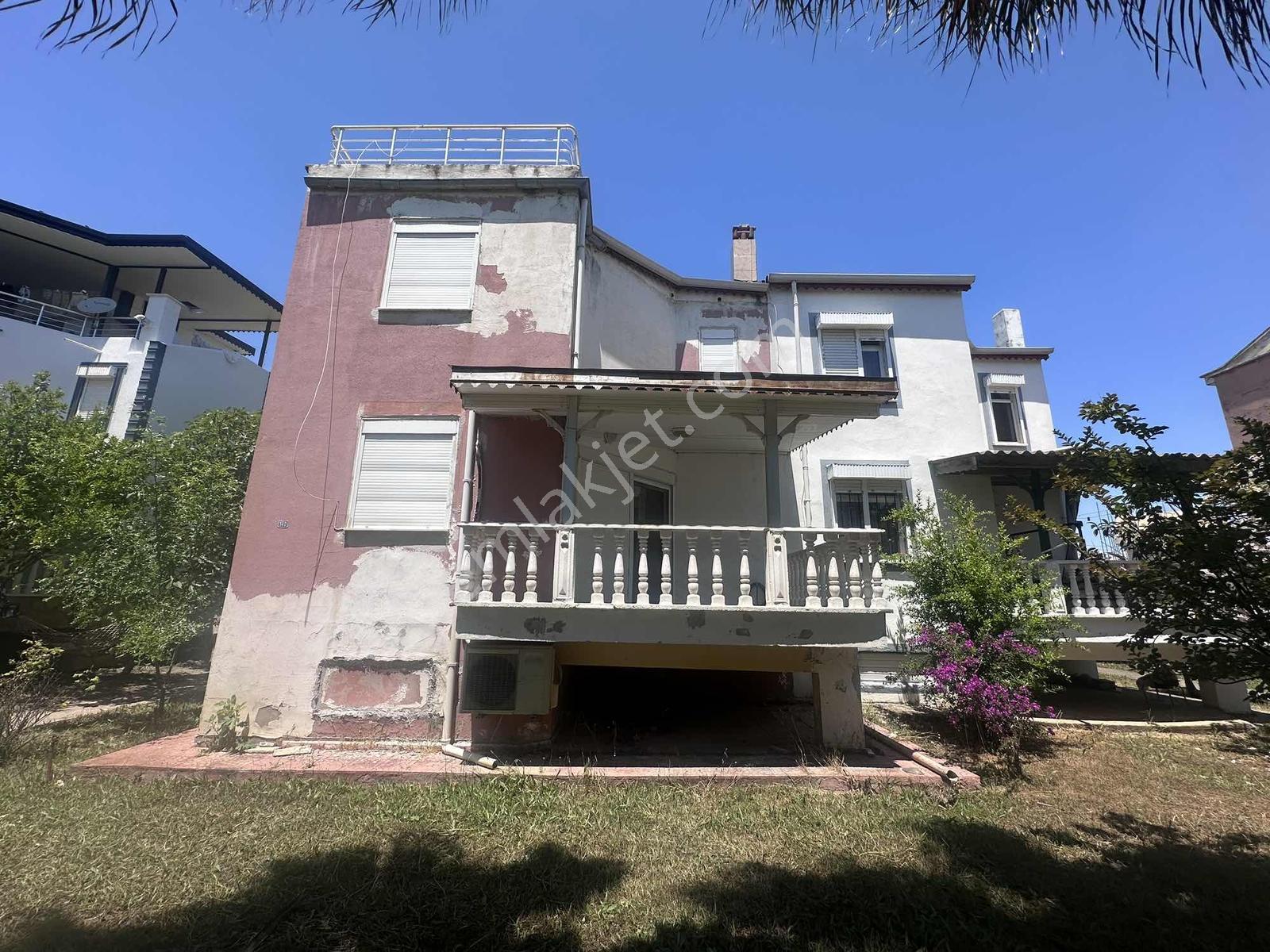 Boğazkent'te Site İçi Havuzlu Satılık Villa - Görsel 11