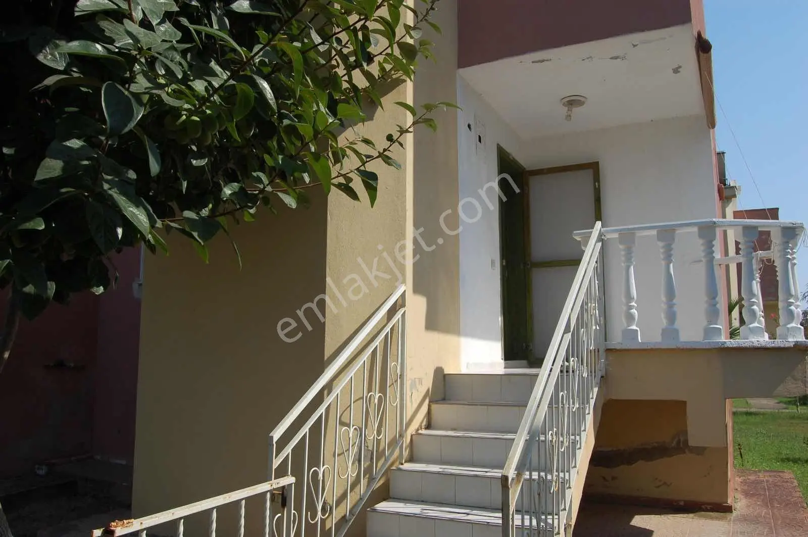 Boğazkent'te Site İçi Havuzlu Satılık Villa - Görsel 2