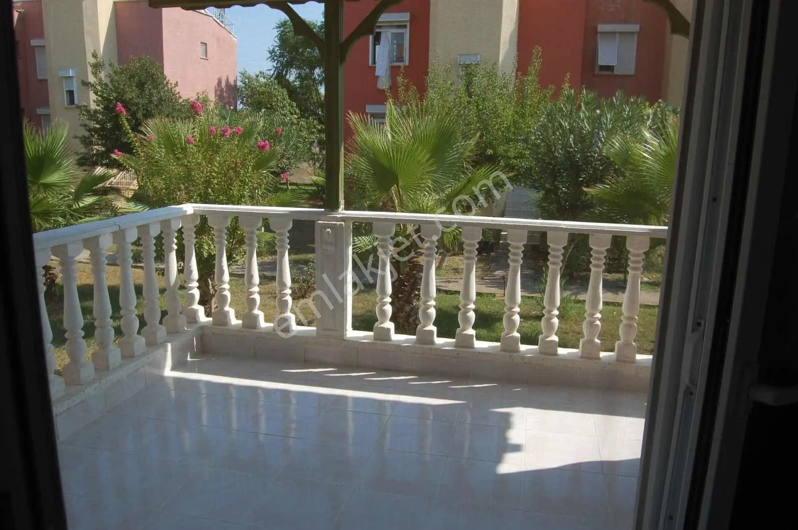 Boğazkent'te Site İçi Havuzlu Satılık Villa - Görsel 3