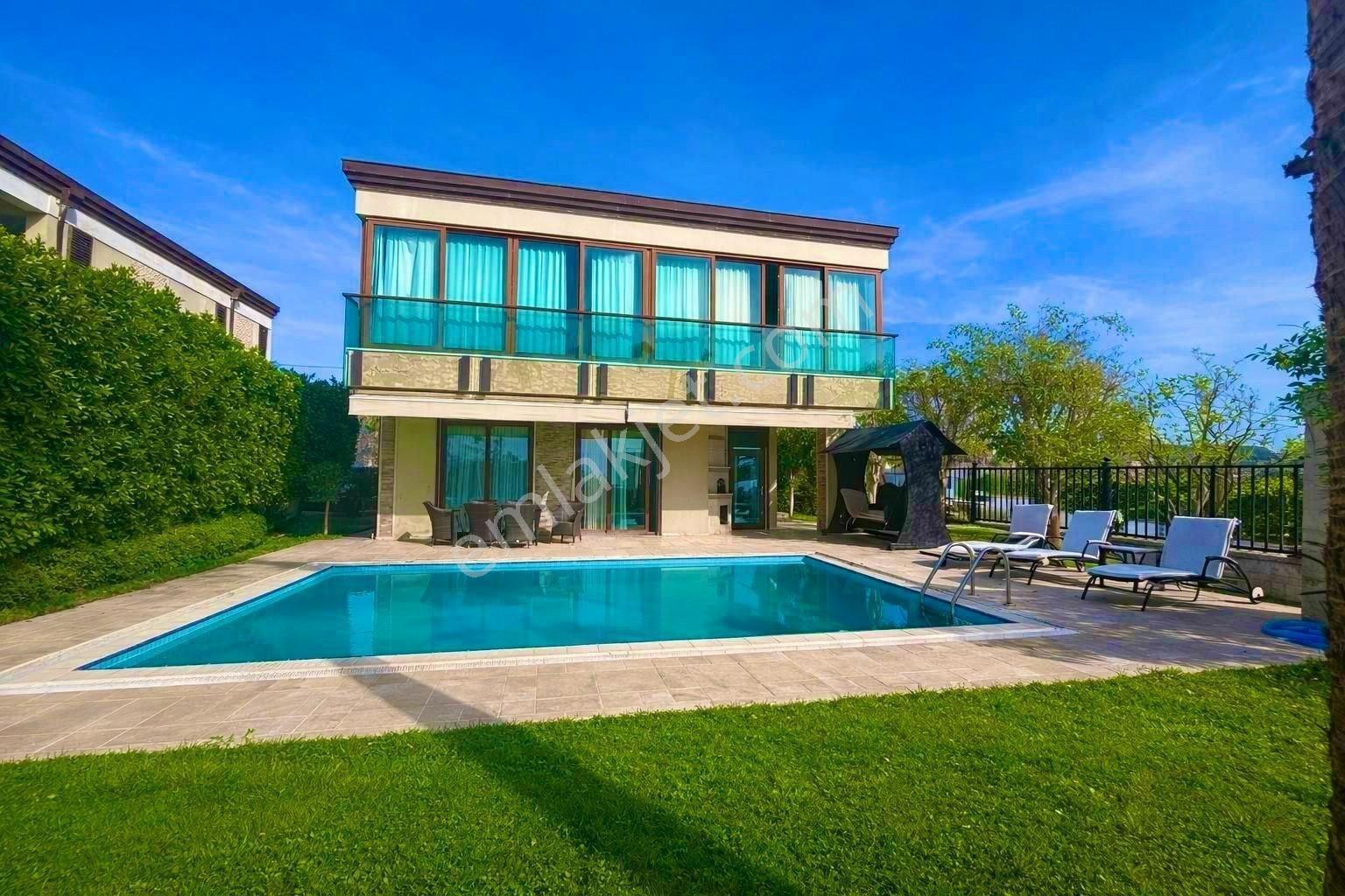 Alanya Kargıcak'ta Deniz Manzaralı Müstakil Havuzlu 3+1 Lüks Villa