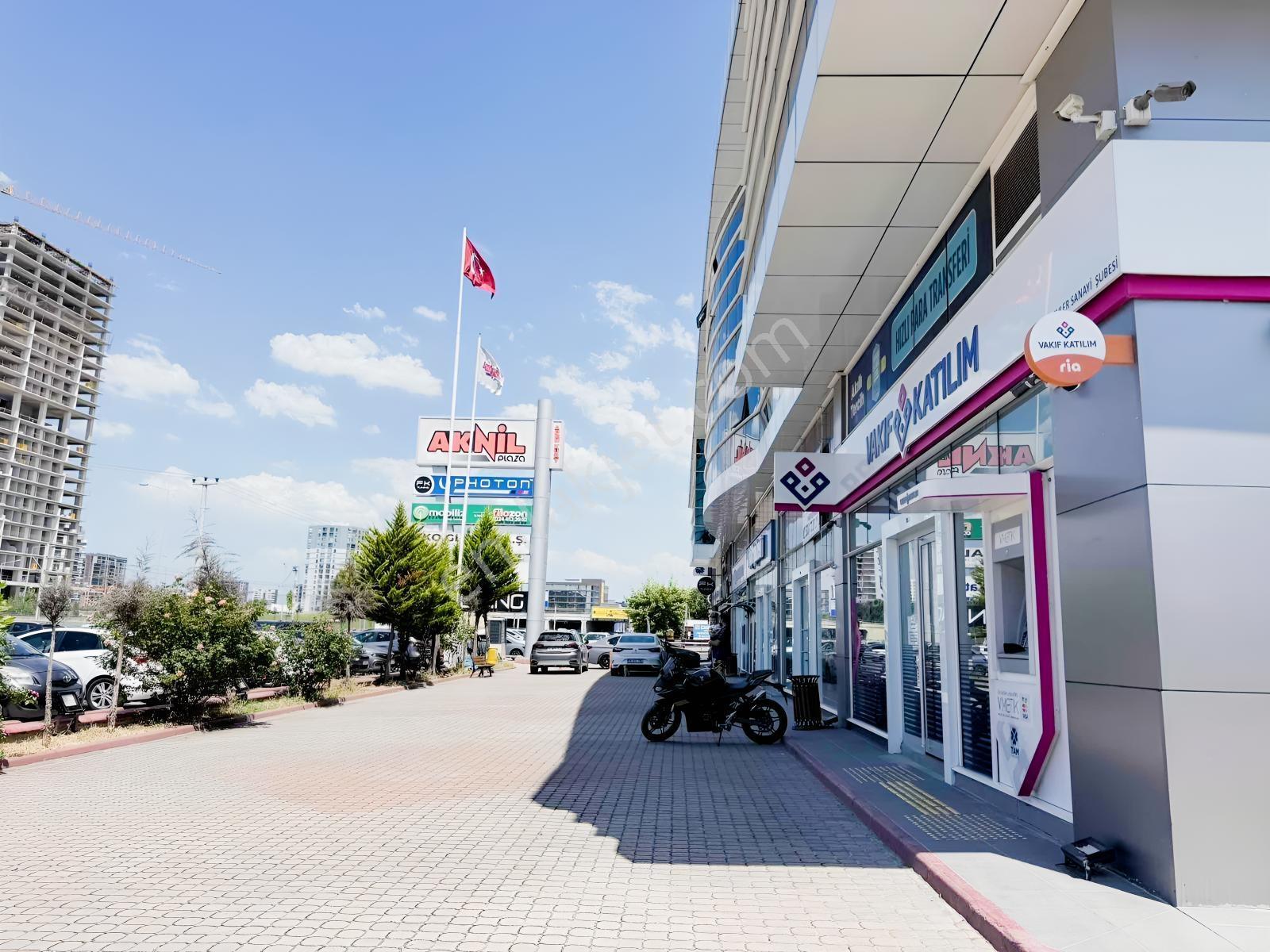 Ticaretin Merkezinde | Küçük Sanayi Aknil Plaza Satılık Ofis - Görsel 39