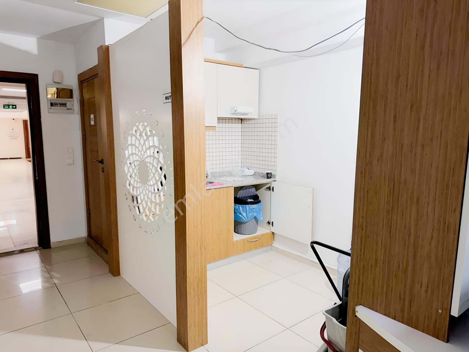 Ticaretin Merkezinde | Küçük Sanayi Aknil Plaza Satılık Ofis - Görsel 4