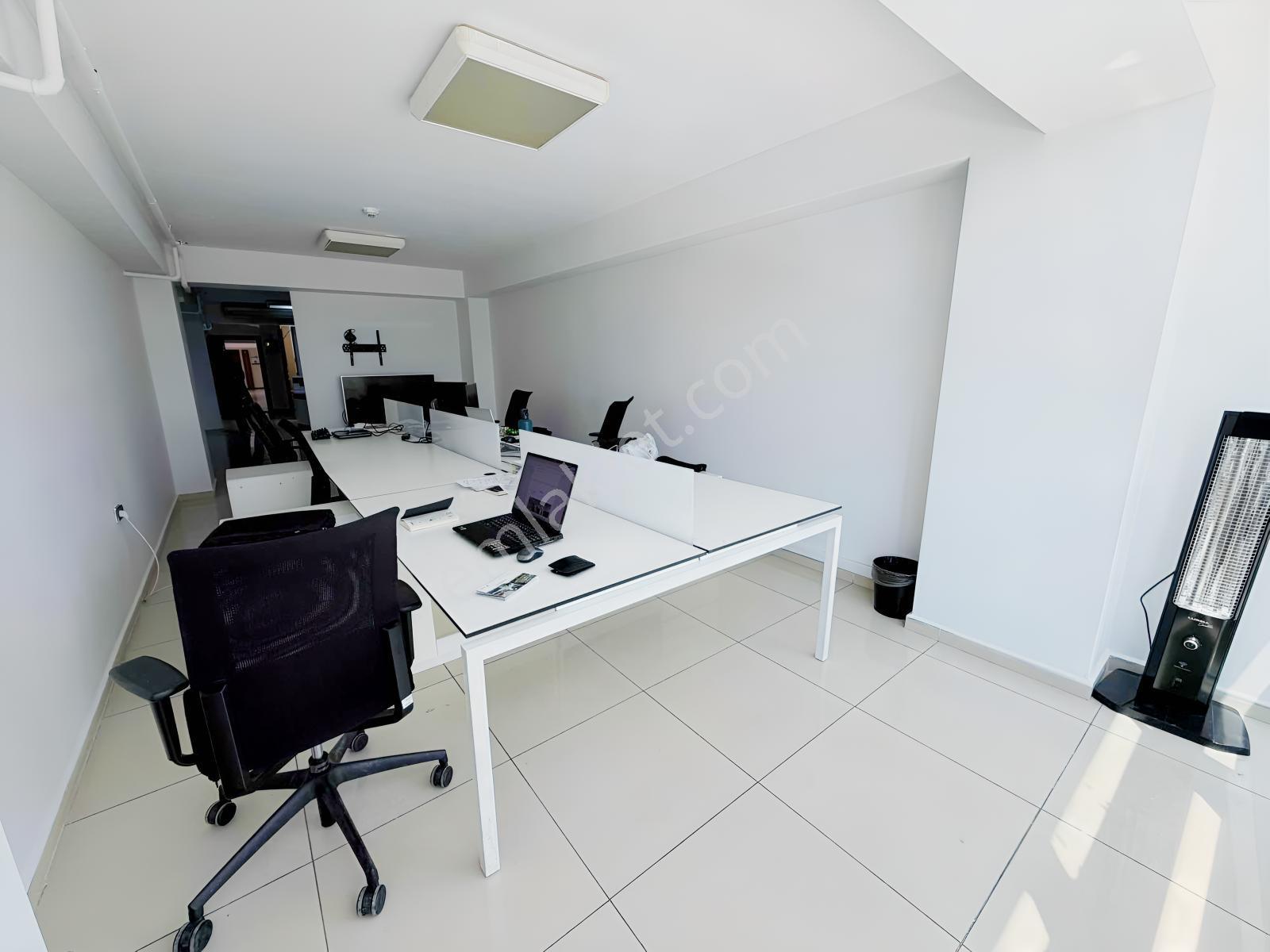 Ticaretin Merkezinde | Küçük Sanayi Aknil Plaza Satılık Ofis - Görsel 34
