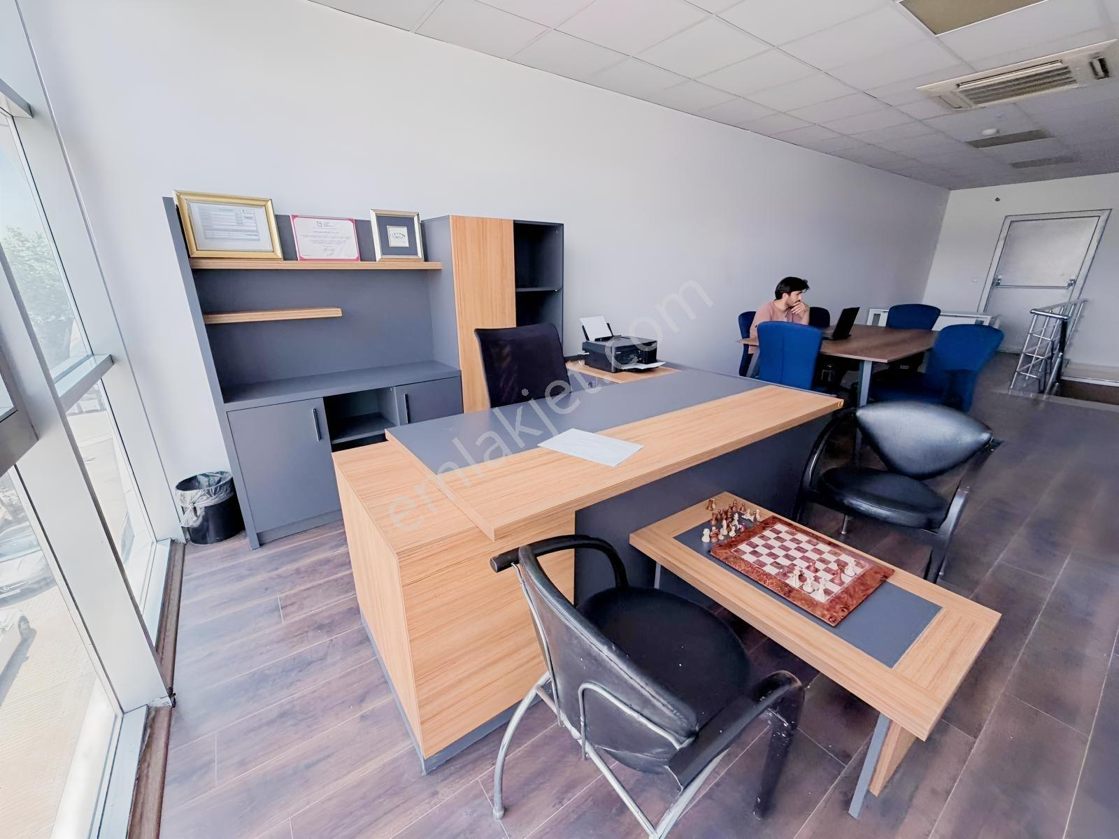 Ticaretin Merkezinde | Küçük Sanayi Aknil Plaza Satılık Ofis - Görsel 44