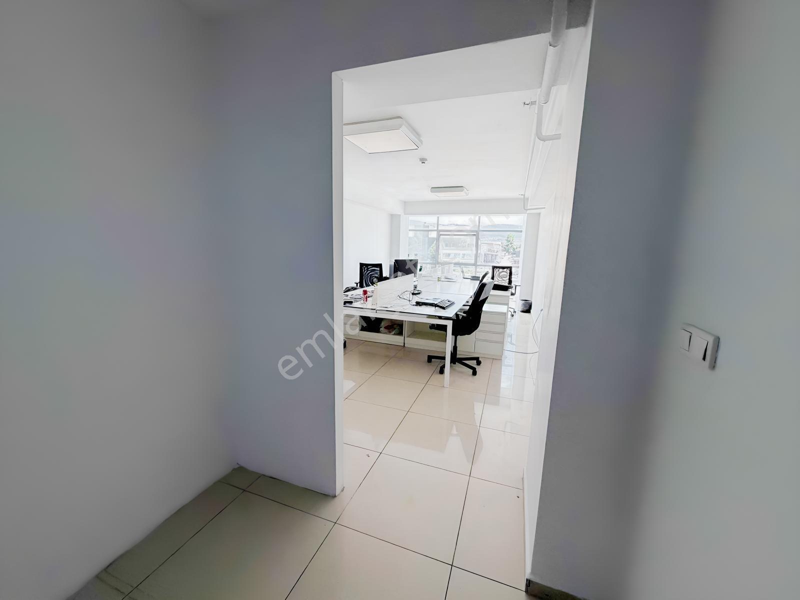 Ticaretin Merkezinde | Küçük Sanayi Aknil Plaza Satılık Ofis - Görsel 28