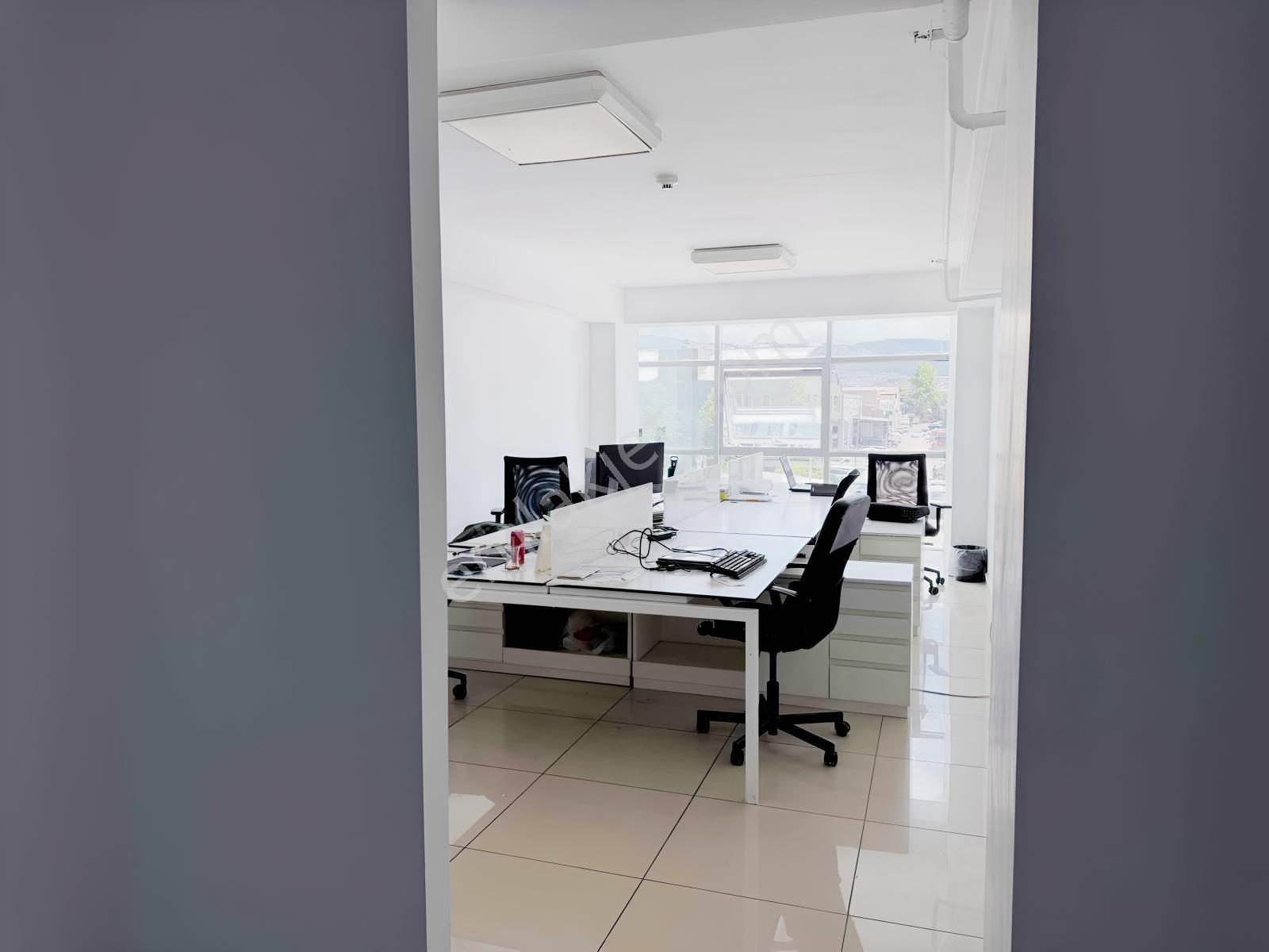 Ticaretin Merkezinde | Küçük Sanayi Aknil Plaza Satılık Ofis - Görsel 19