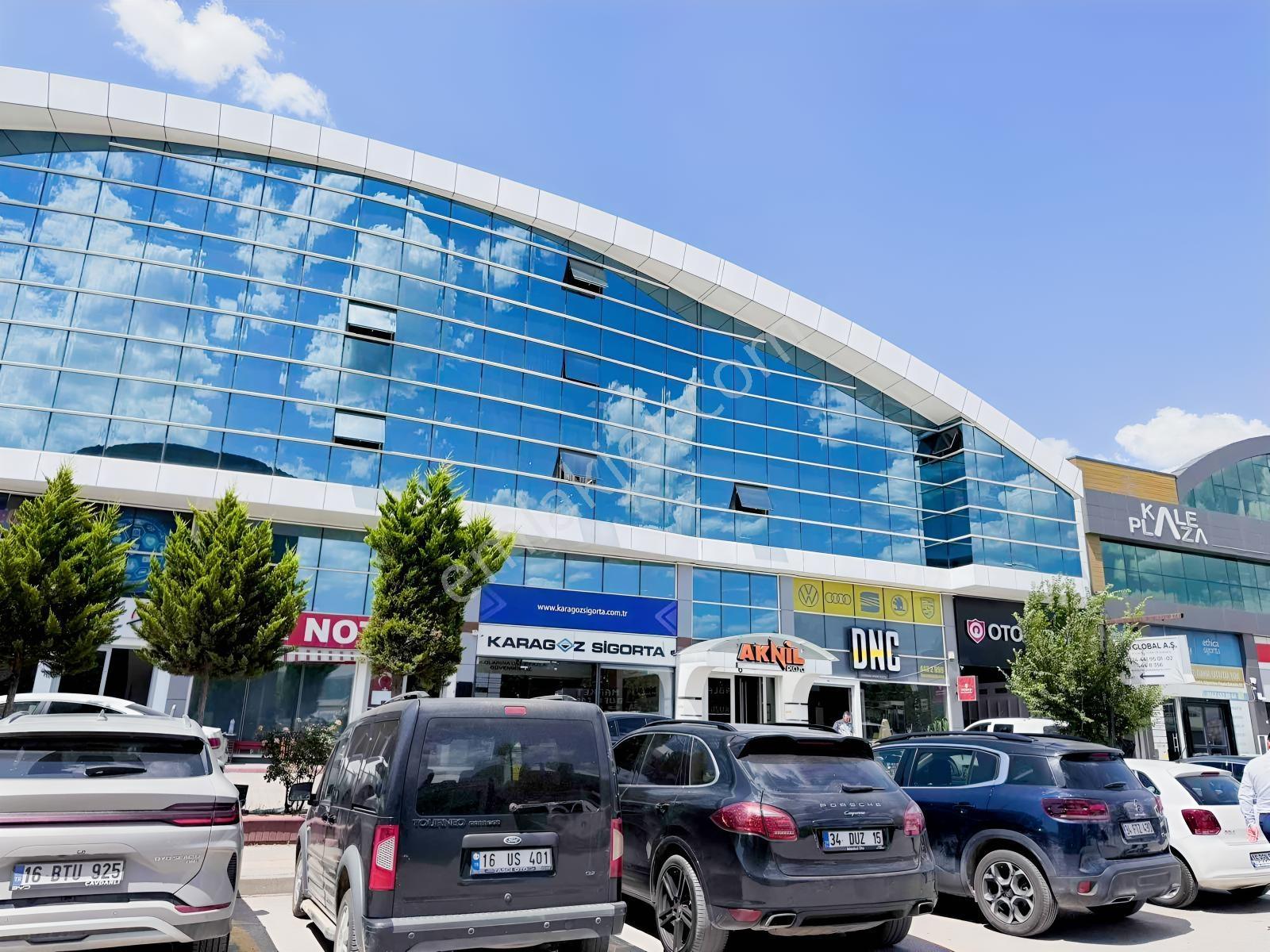 Ticaretin Merkezinde | Küçük Sanayi Aknil Plaza Satılık Ofis - Görsel 23