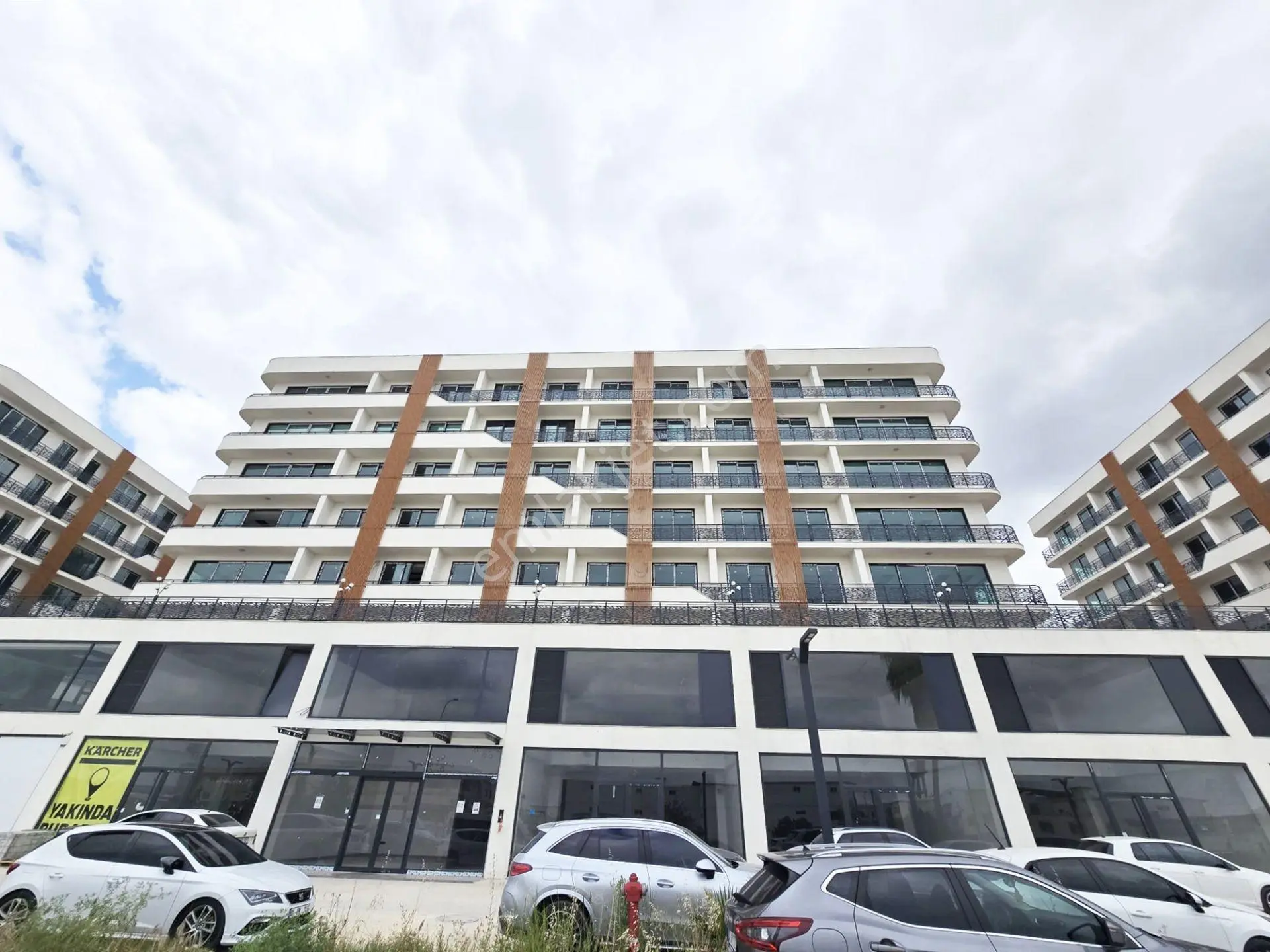 Kurumsal Firmalar İçin İdeal Yatırım Fırsatı Kiza İş Merkezin'de Lüx Eşyalı Ofis
