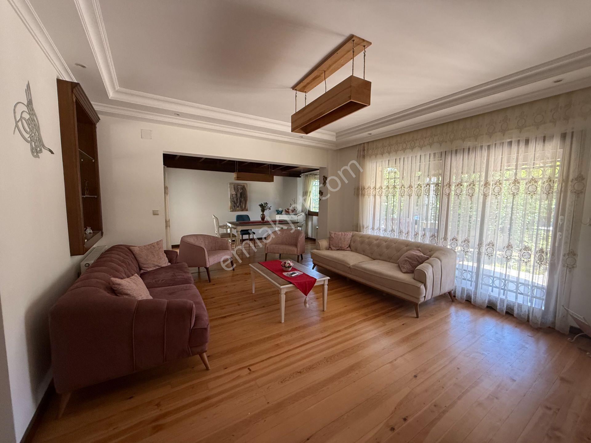 Cemal Emlak'tan Bodrum Turgutreis Karabağ Altında Full Eşyalı Kiralık Müstakil Tripleks Villa - Görsel 6