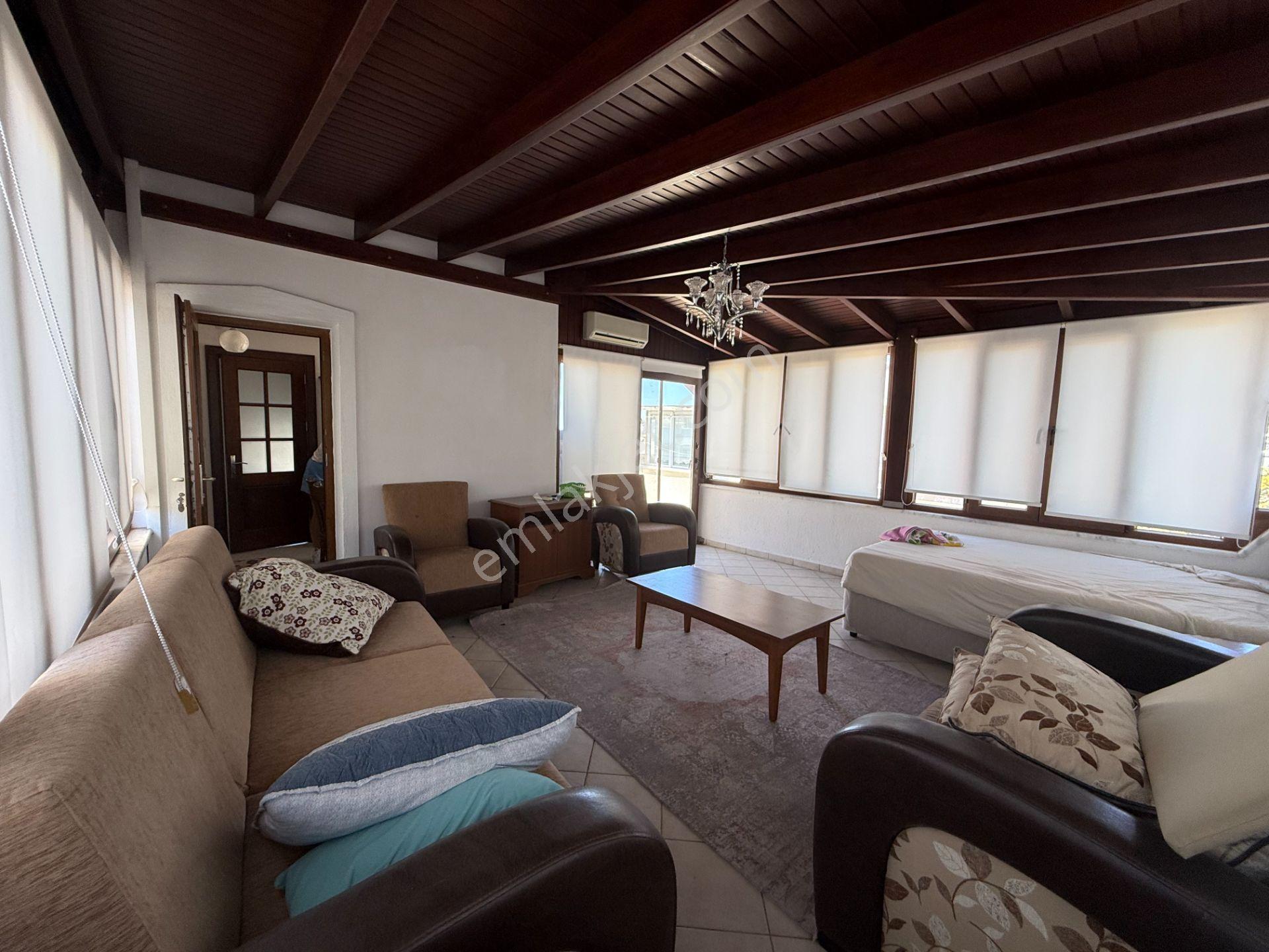 Cemal Emlak'tan Bodrum Turgutreis Karabağ Altında Full Eşyalı Kiralık Müstakil Tripleks Villa - Görsel 27
