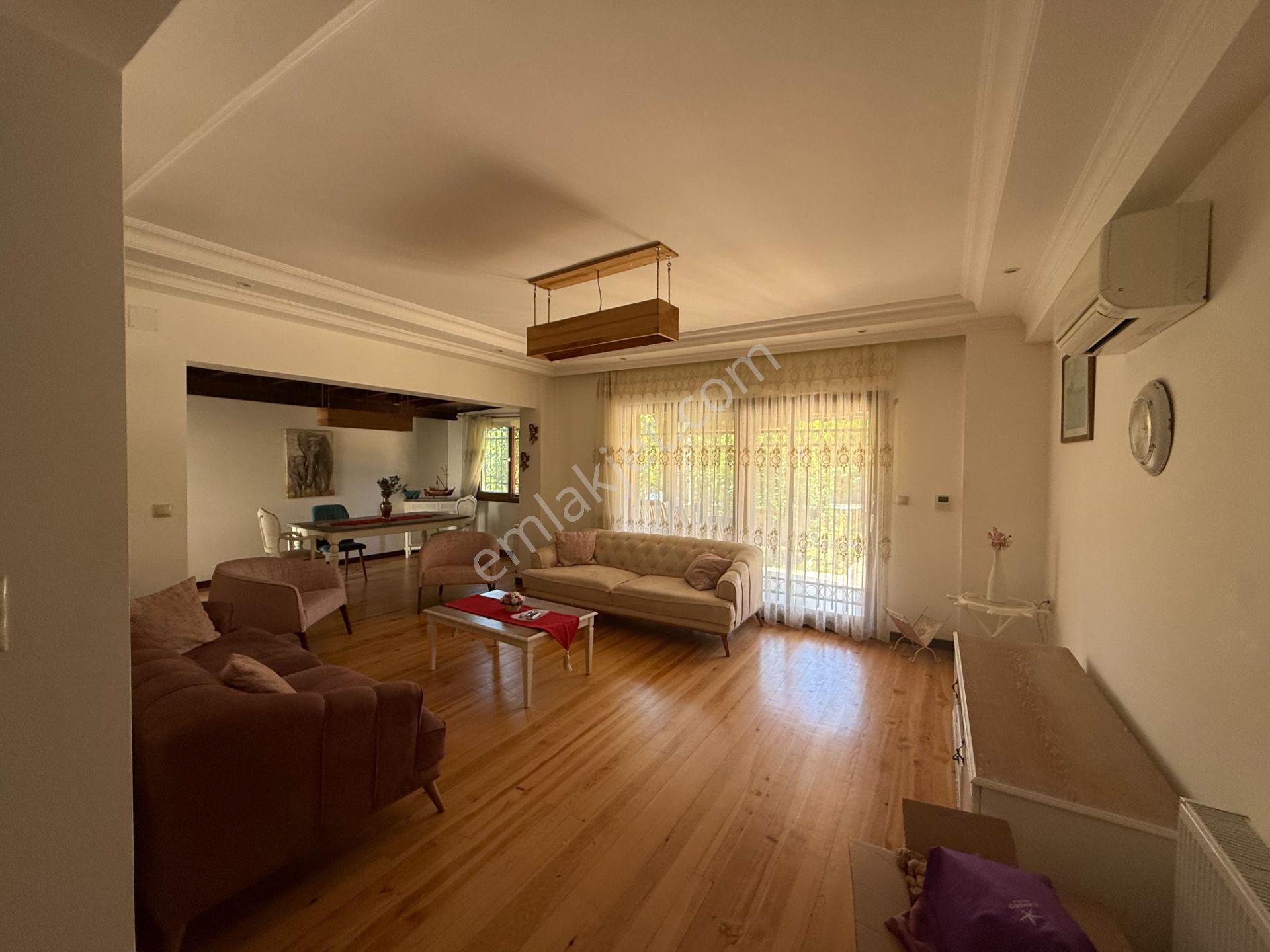 Cemal Emlak'tan Bodrum Turgutreis Karabağ Altında Full Eşyalı Kiralık Müstakil Tripleks Villa - Görsel 30