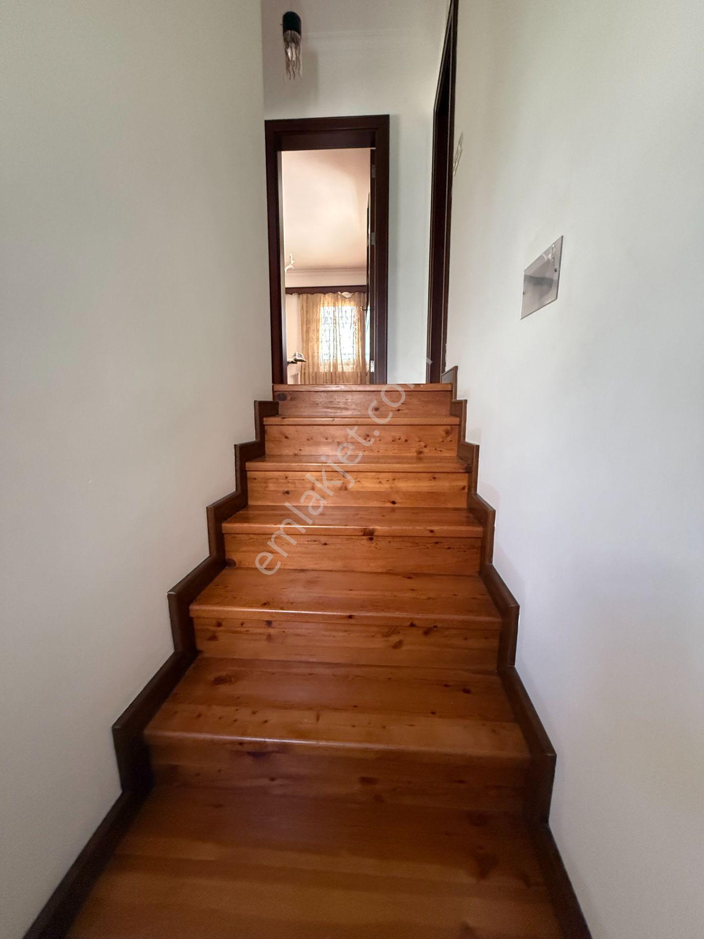 Cemal Emlak'tan Bodrum Turgutreis Karabağ Altında Full Eşyalı Kiralık Müstakil Tripleks Villa - Görsel 11