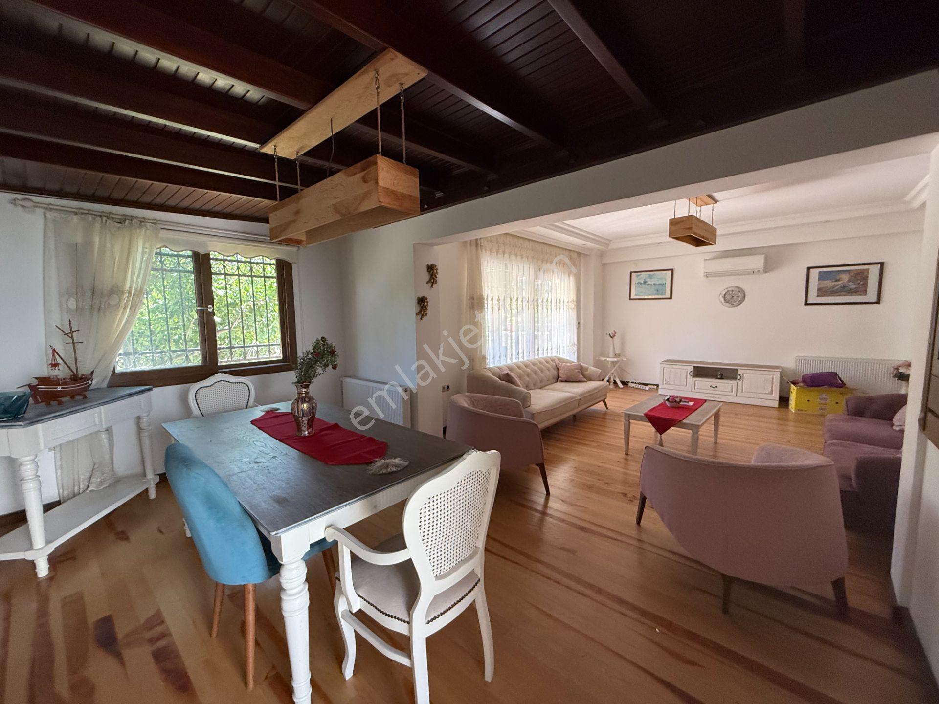 Cemal Emlak'tan Bodrum Turgutreis Karabağ Altında Full Eşyalı Kiralık Müstakil Tripleks Villa - Görsel 8