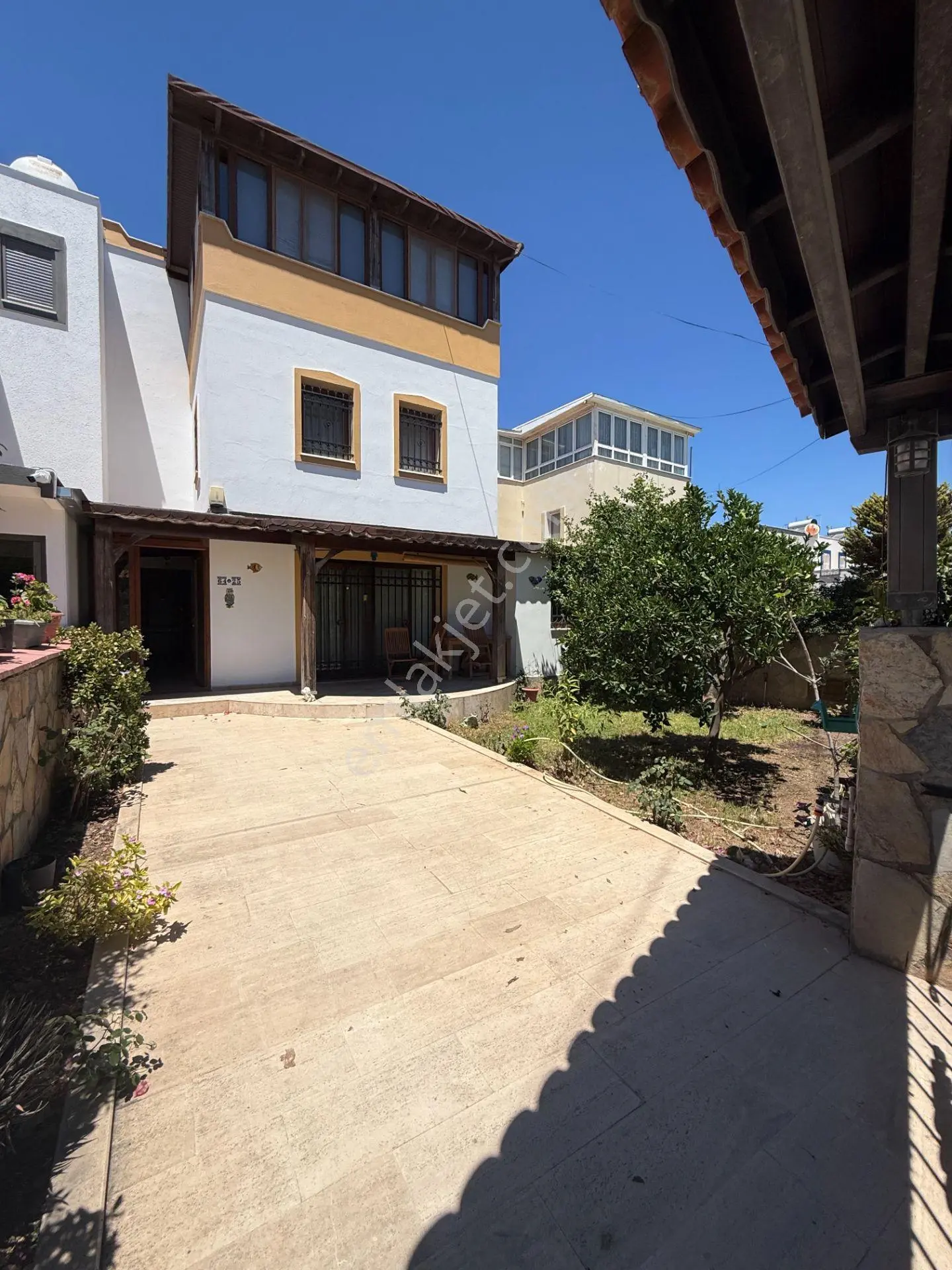 Cemal Emlak'tan Bodrum Turgutreis Karabağ Altında Full Eşyalı Kiralık Müstakil Tripleks Villa - Görsel 3