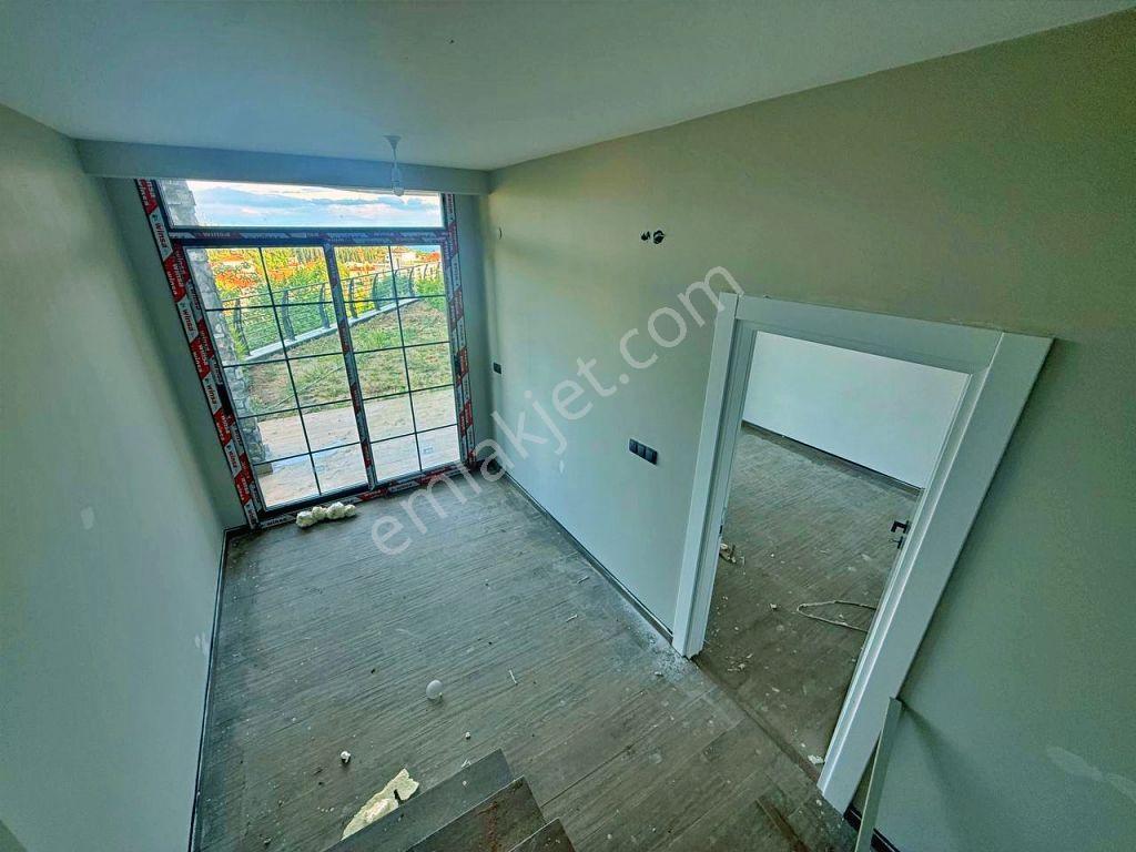 Uytundan Gürede Panoramik Deniz Manzaralı Bahçeli 2+1 Dubleks - Görsel 35