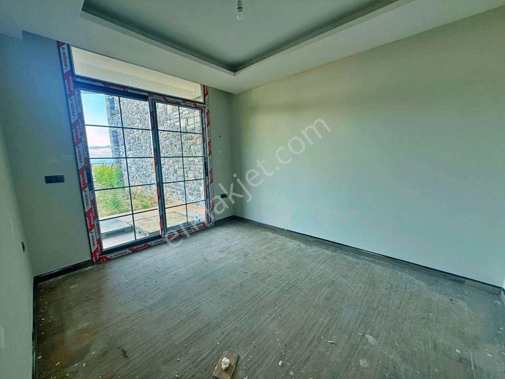 Uytundan Gürede Panoramik Deniz Manzaralı Bahçeli 2+1 Dubleks - Görsel 9