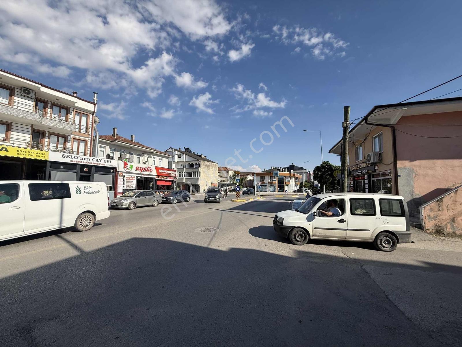 Ayşe Emlak'tan Serdivan Ana Cadde Üzeri Kiralık Dükkan - Görsel 3