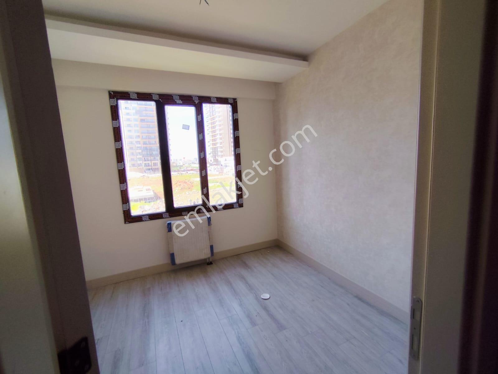 Rota Dan Öncü Neon Yapıda Havuzlu 2+1 Kiralık Daire - Görsel 24