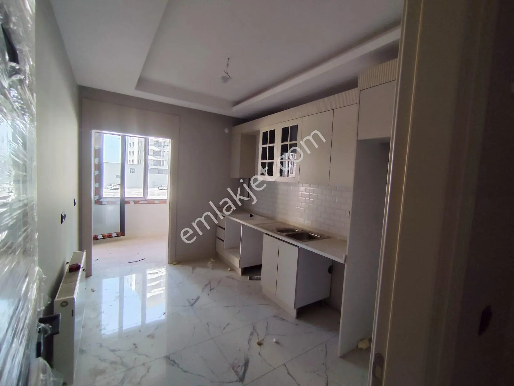 Rota Dan Öncü Neon Yapıda Havuzlu 2+1 Kiralık Daire - Görsel 3
