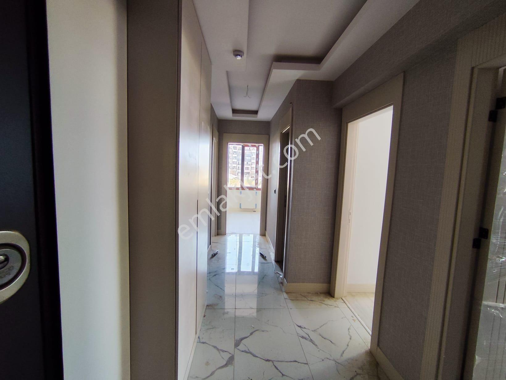 Rota Dan Öncü Neon Yapıda Havuzlu 2+1 Kiralık Daire - Görsel 18