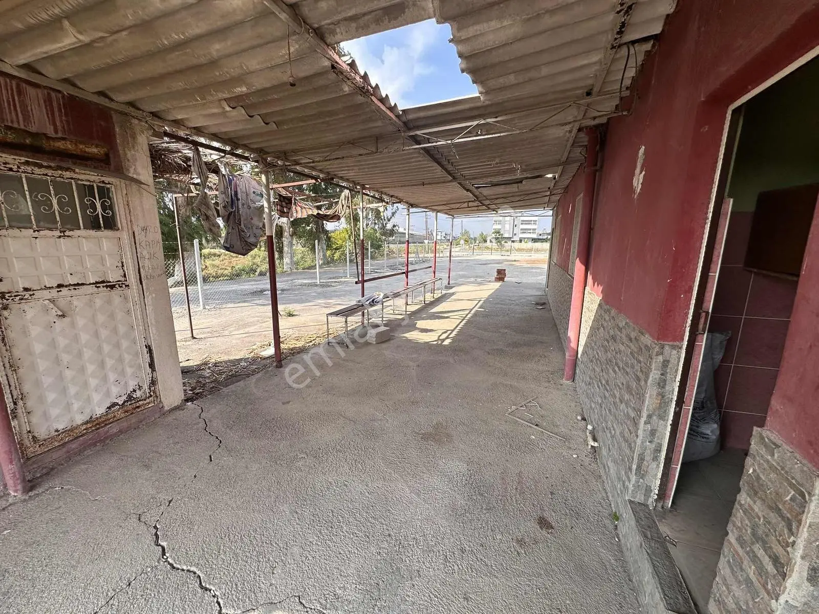Renda Petrol Karşısı 800m² Arsa Ve Müstakil Bina | Cadde Üzeri - Görsel 2