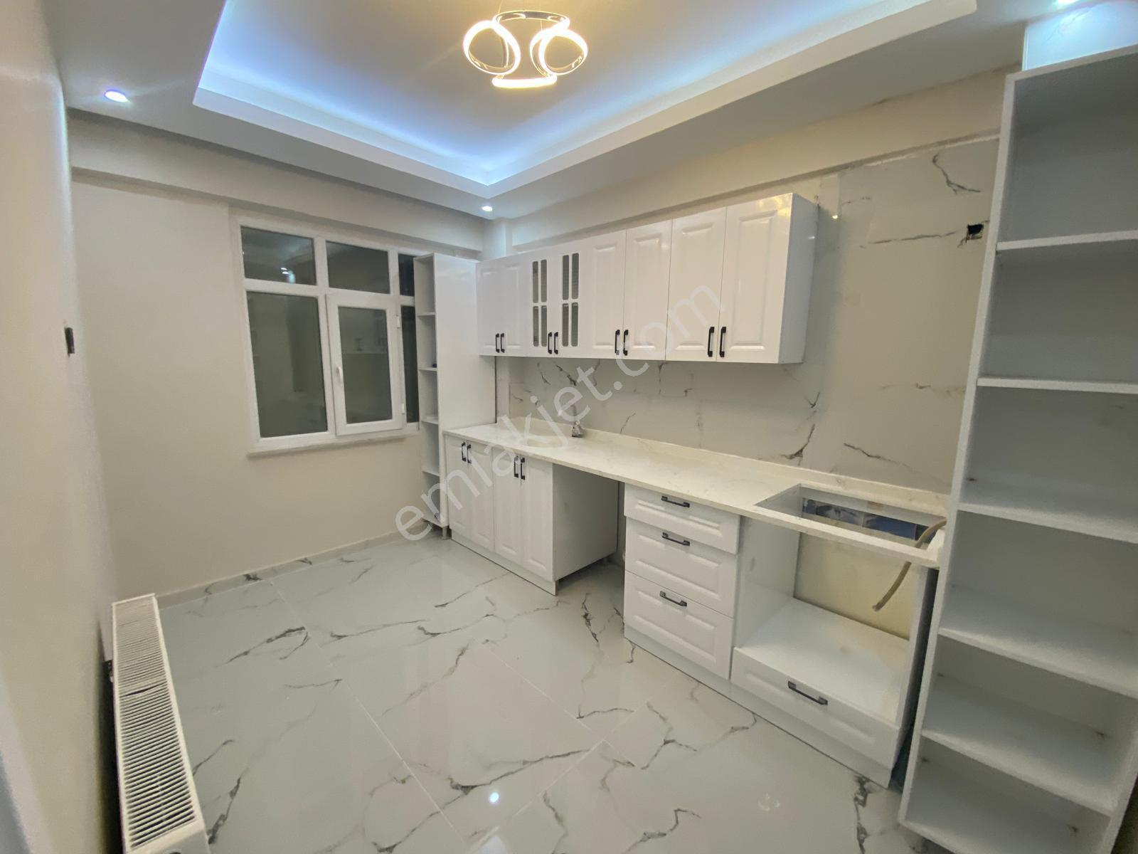 Samsun İlkadım Ulugazi Mahallesi'nde Kat Tapulu İçi Yapılı