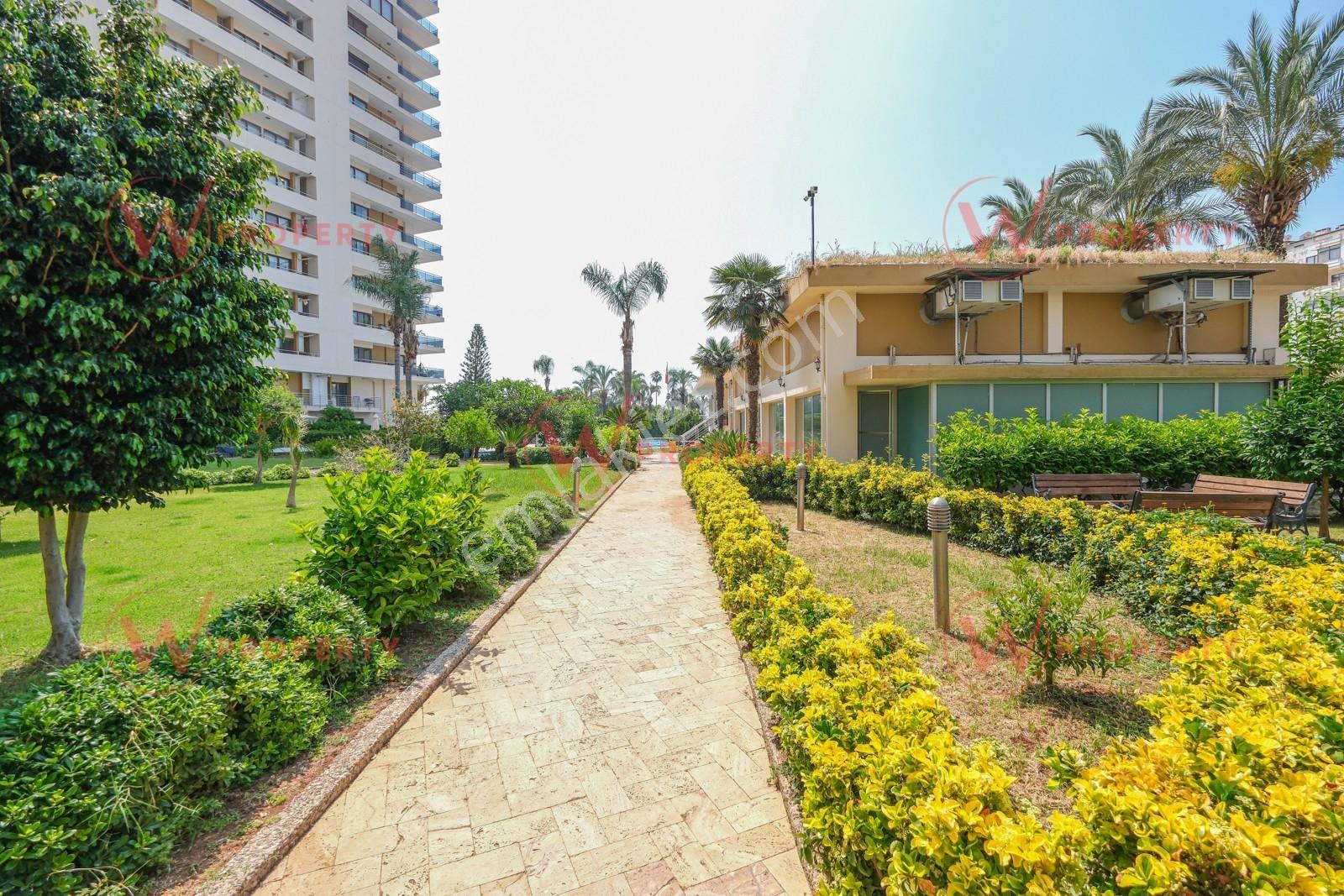 W Property Park Plaza Sitesinde 5+2 Satılık Bahçe Dubleksi - Görsel 33