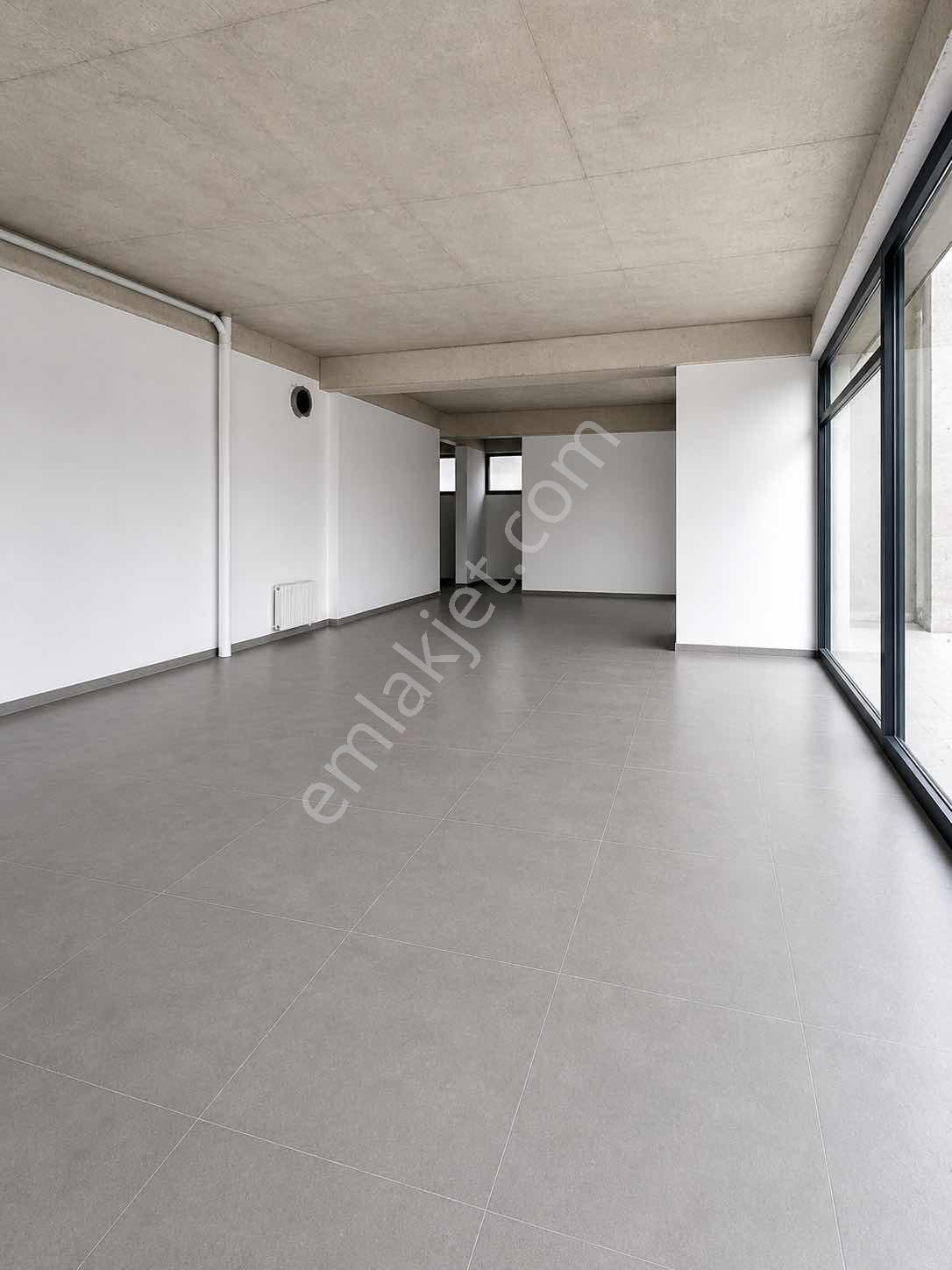 Bayraklı'da Ana Cadde Üzerinde Toplam 260m2 Kiralık Köşe Dükkan - Görsel 13