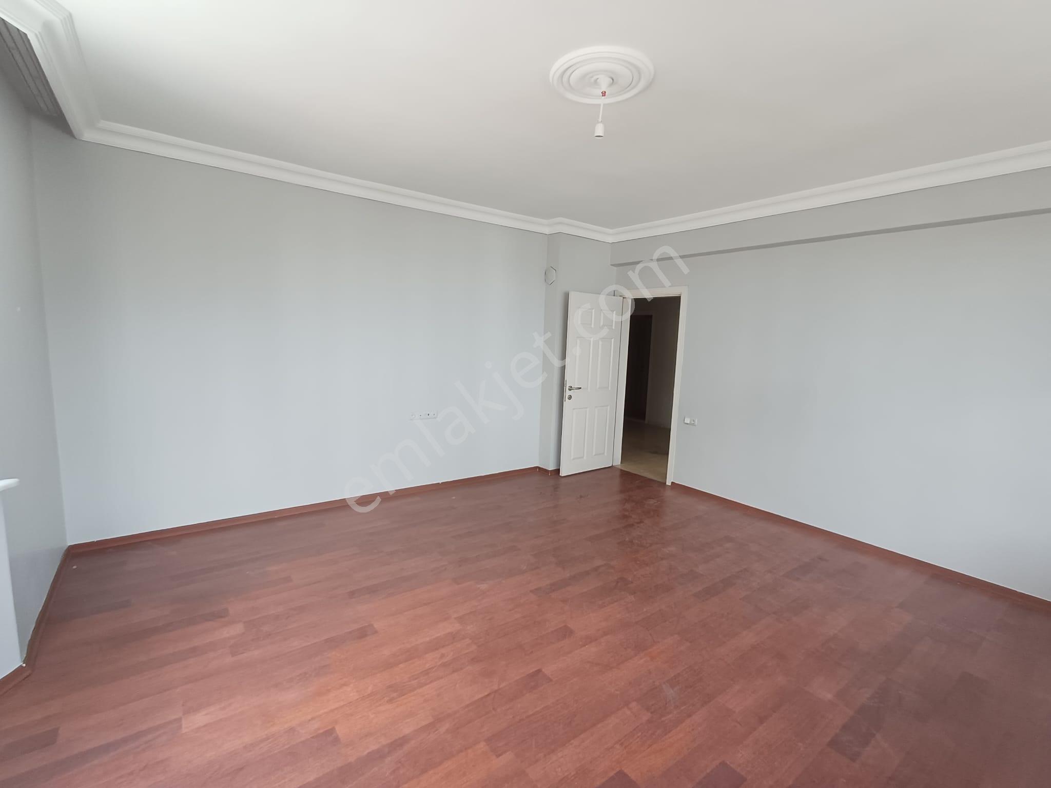 Emrah Çiftci'den Selçuklu Yazır Mah.otogar Yanı Kiralık 3+1 Arakat Bakımlı Daire - Görsel 13