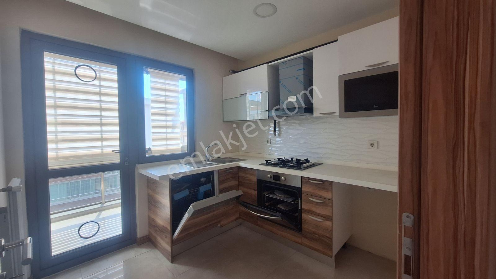 Redstone'dan Alipaşa Mahallesi Kiralık 1+1 Ofis
