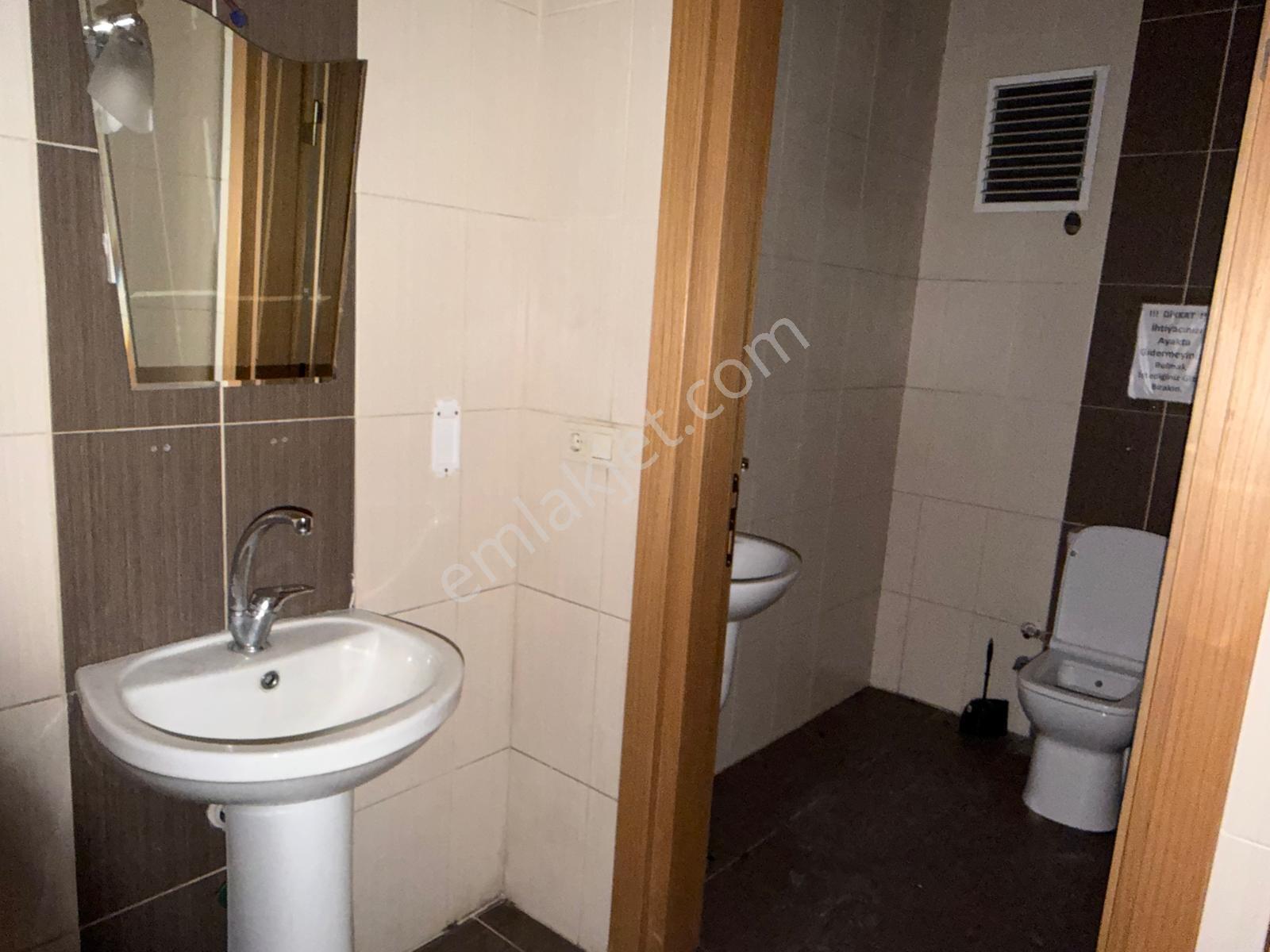 Uzayçağı Caddesi Üzerinde 1000 M2 Kiralık Dükan - Görsel 3