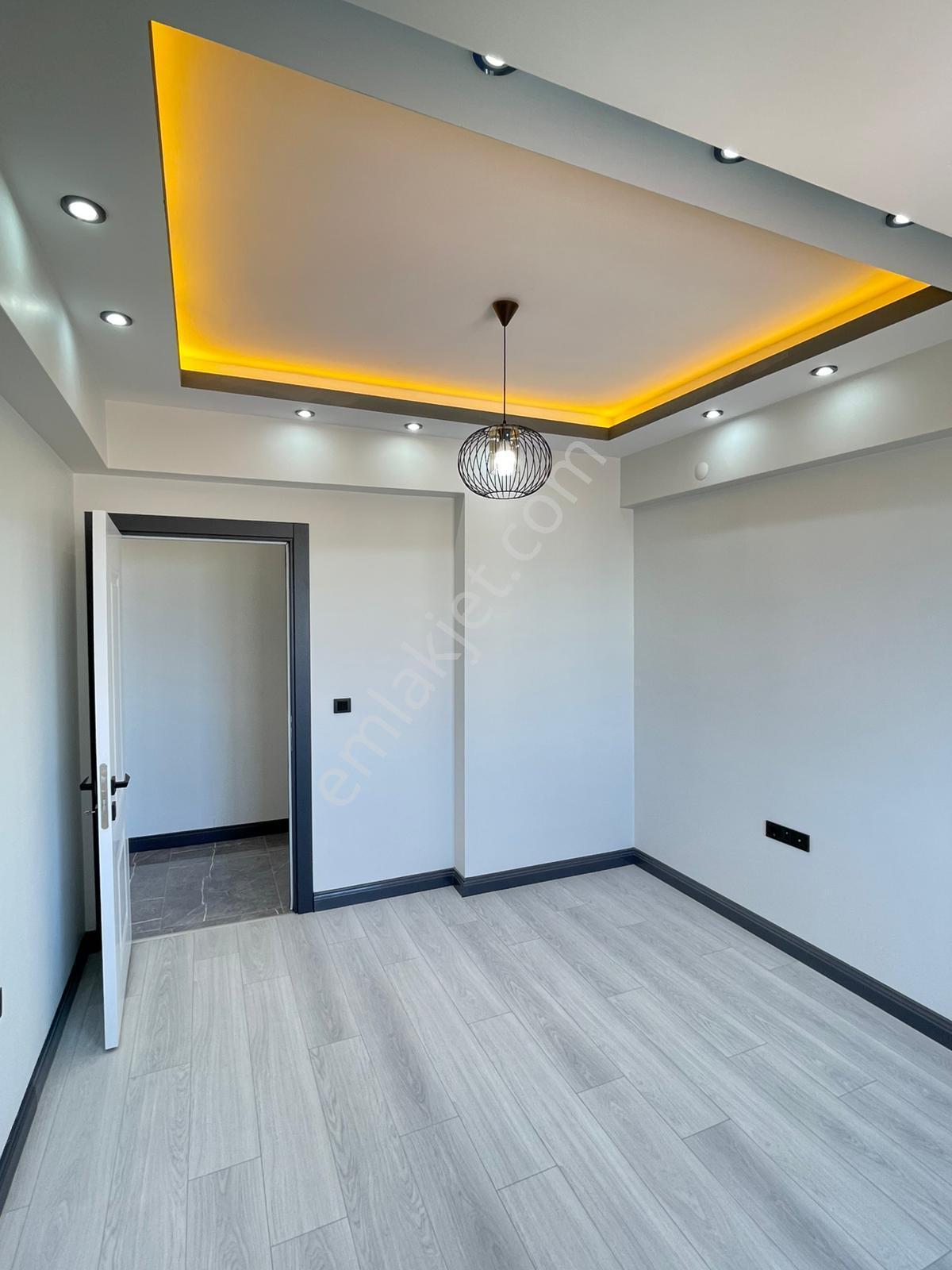 Çöşnük'te Kiralık 2+1 Lüks Daire - Görsel 12