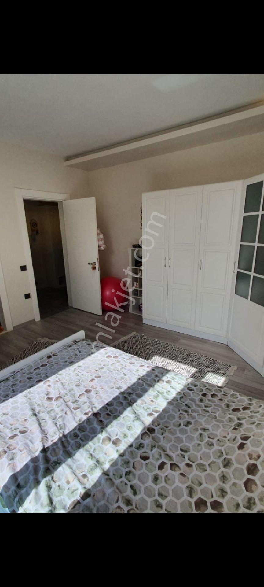 Kuşadası Ege Mahallesinde Satılık 3+1 150 M2 Süper Bahçe Katı Daire - Görsel 13