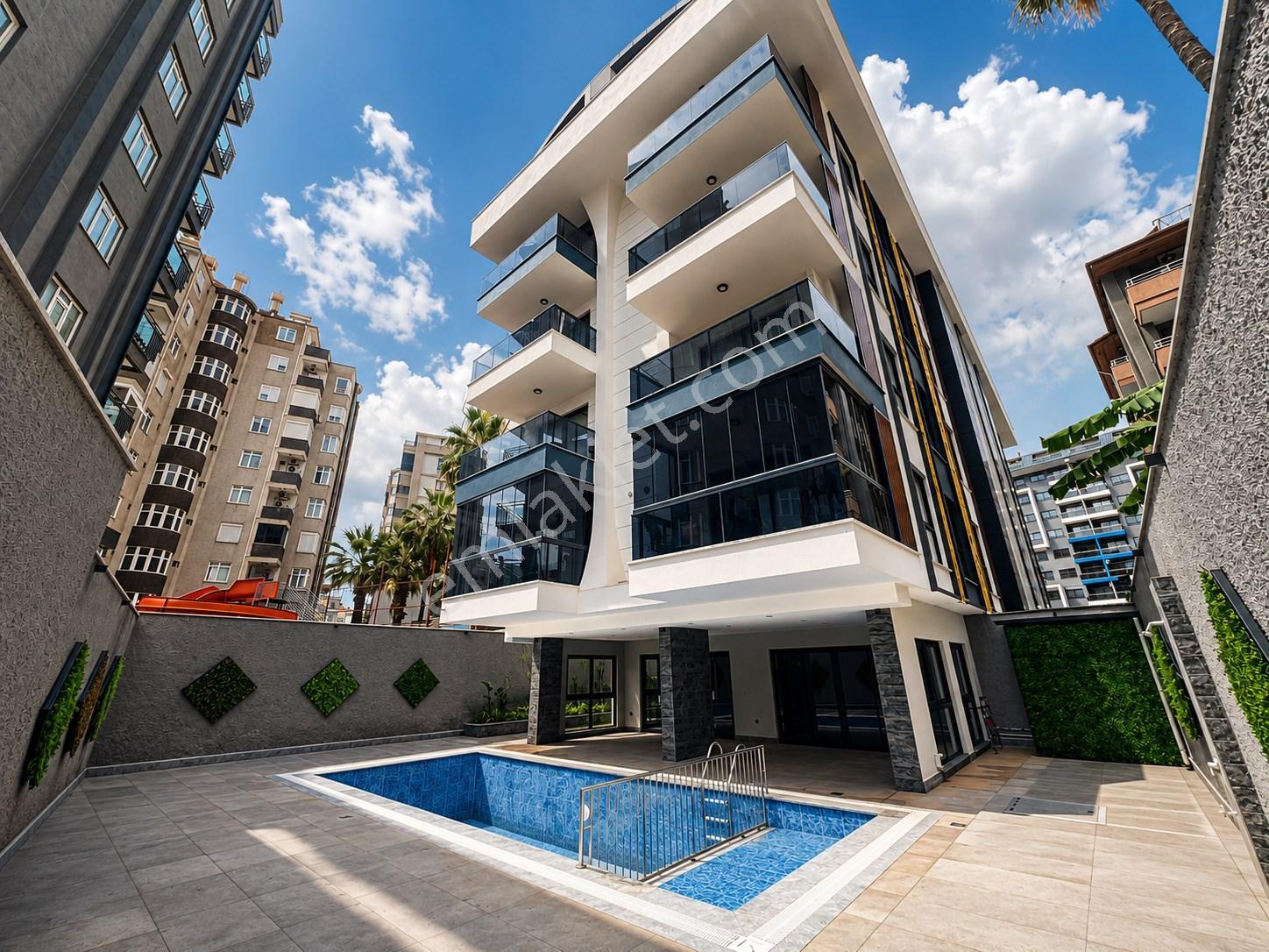 Alanya Kleopatra'da Vatandaşlık İçin Uygun 2 Adet 2+1 Daire Satılık