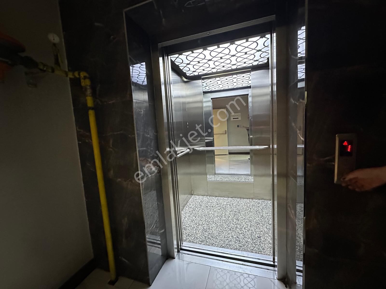 Bursa 19 Mayıs Mah. Batıkent Metro İstasyonu Yanı Dubleks Ofis - Görsel 14